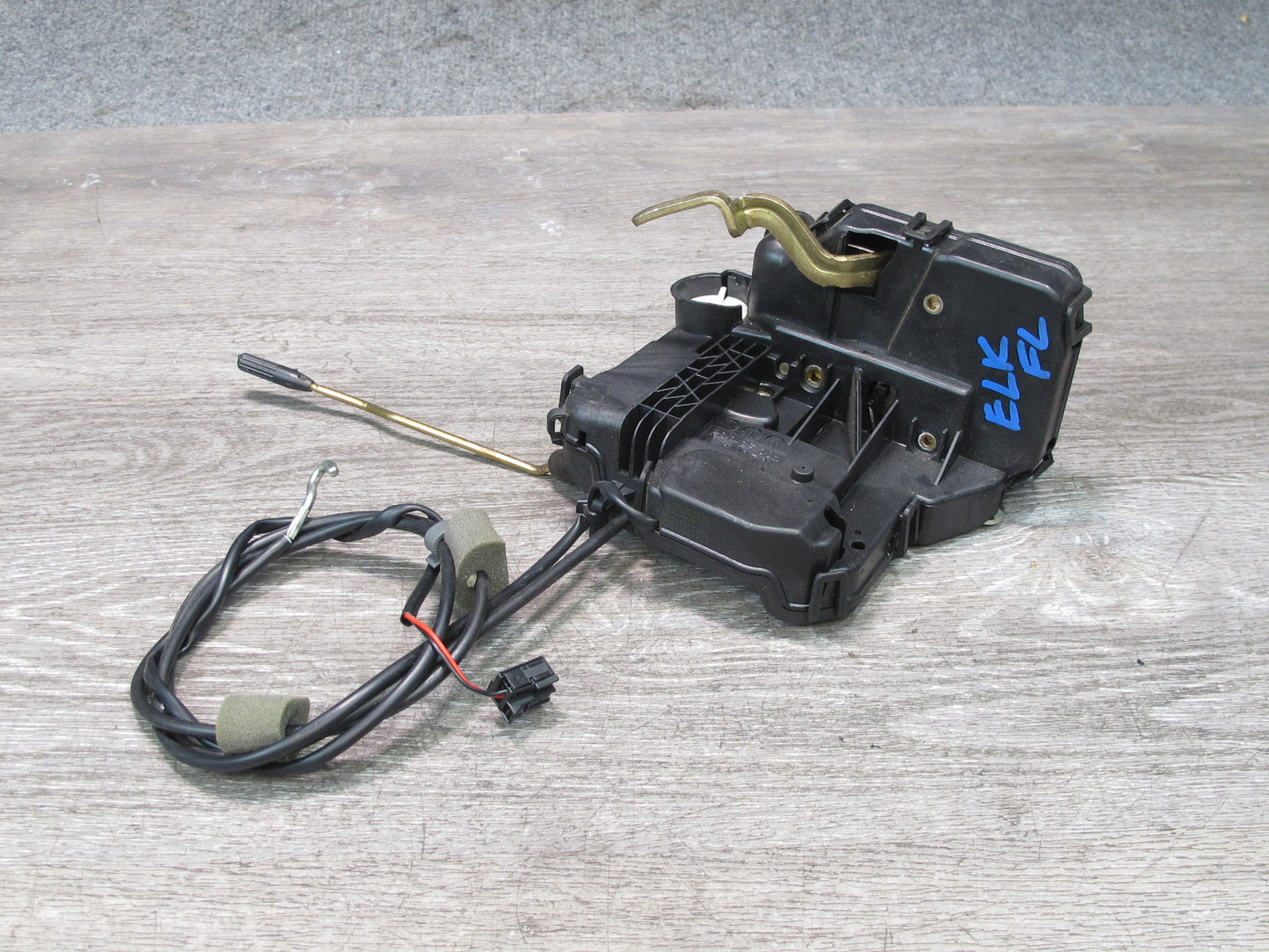 05-11 Mercedes R171 Slk-class Left Door Lock Latch Actuator OEM