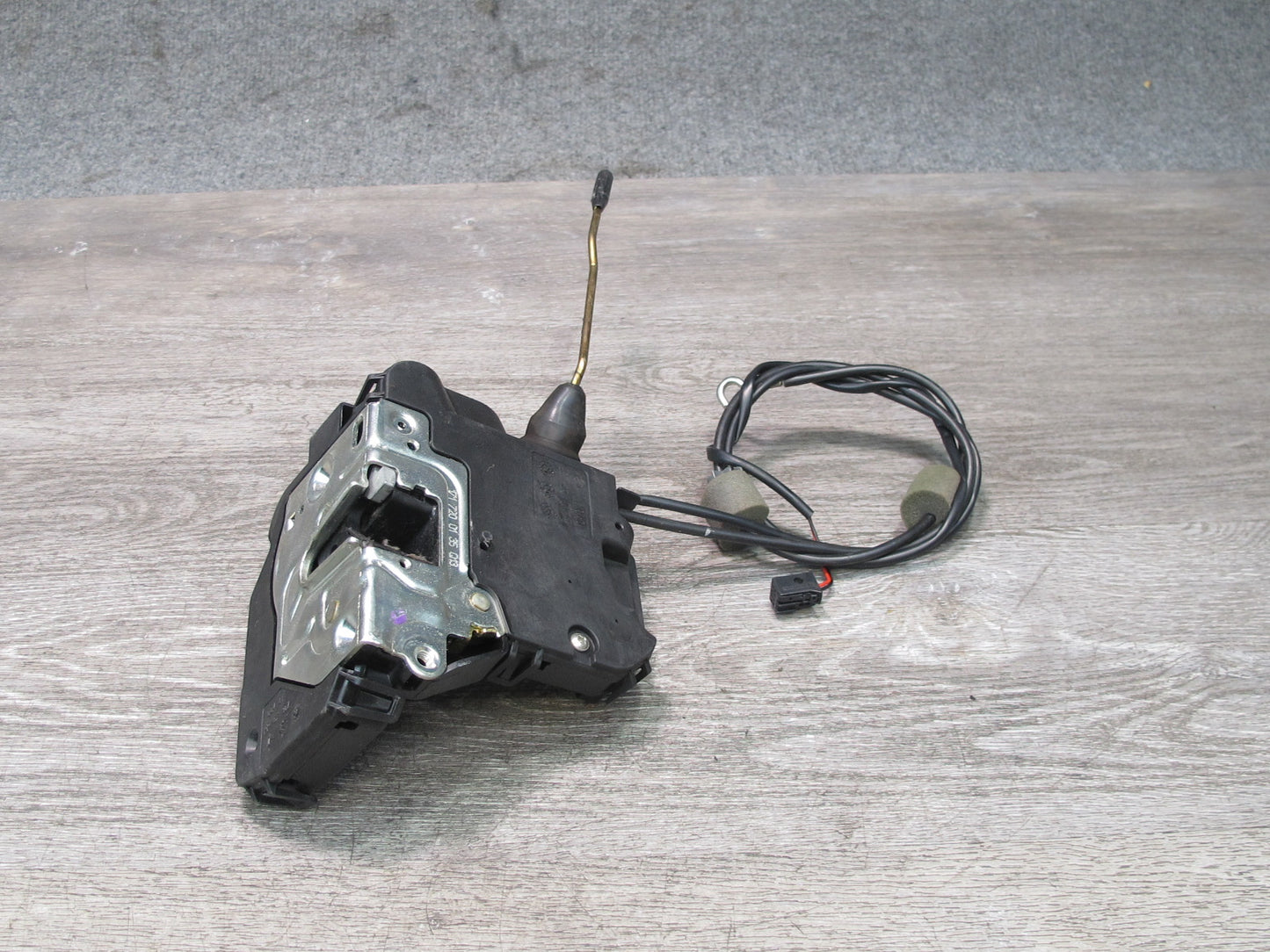 05-11 Mercedes R171 Slk-class Left Door Lock Latch Actuator OEM