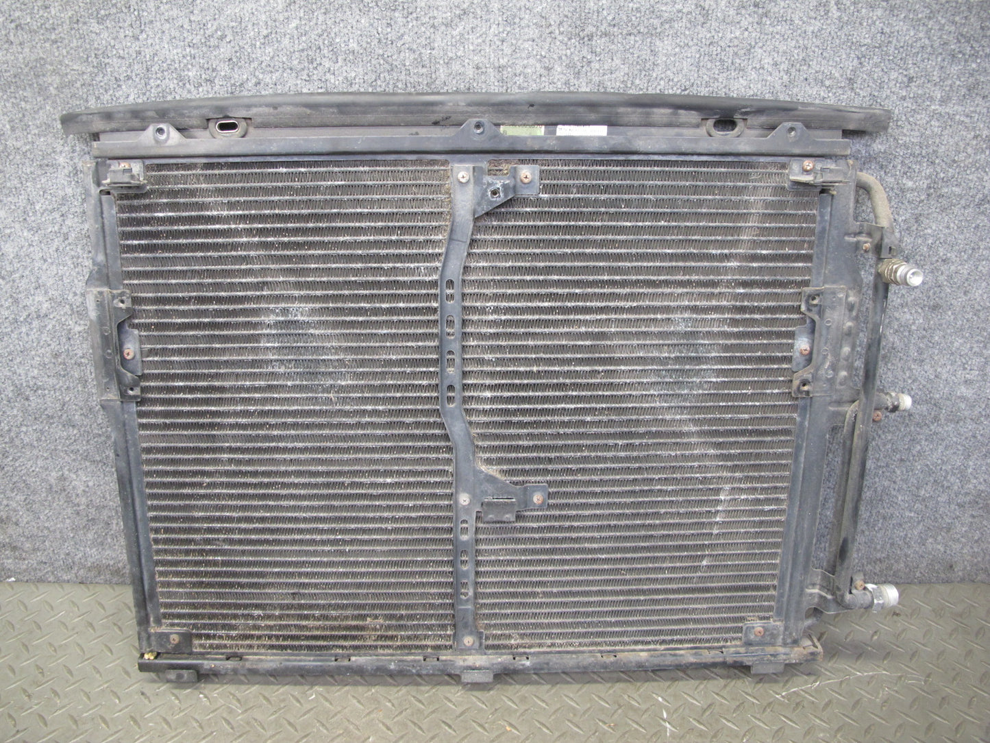96-99 Mercedes W140 C140 Cl-class A/C Air Condition Condenser 1408300570 OEM