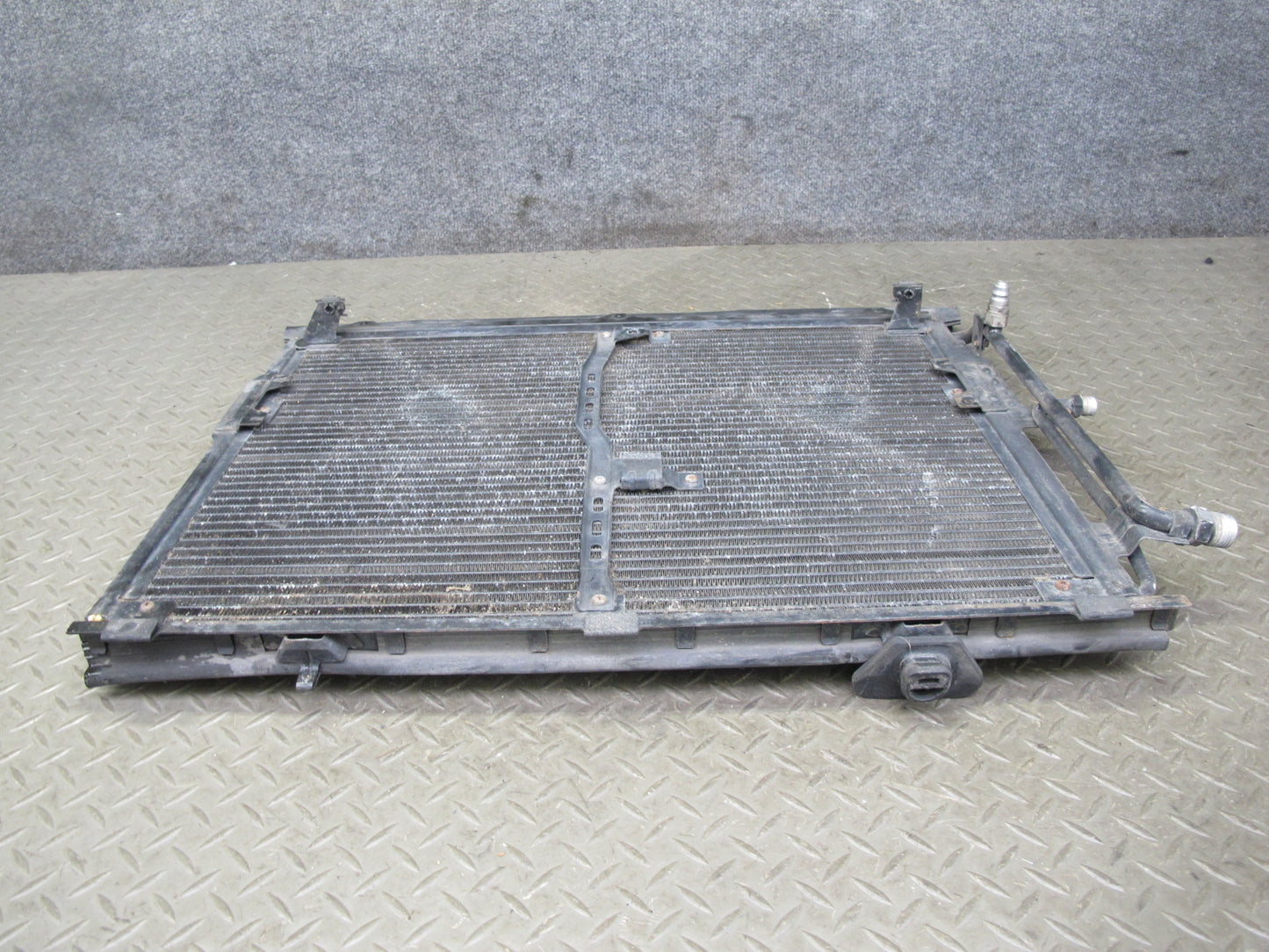 96-99 Mercedes W140 C140 Cl-class A/C Air Condition Condenser 1408300570 OEM