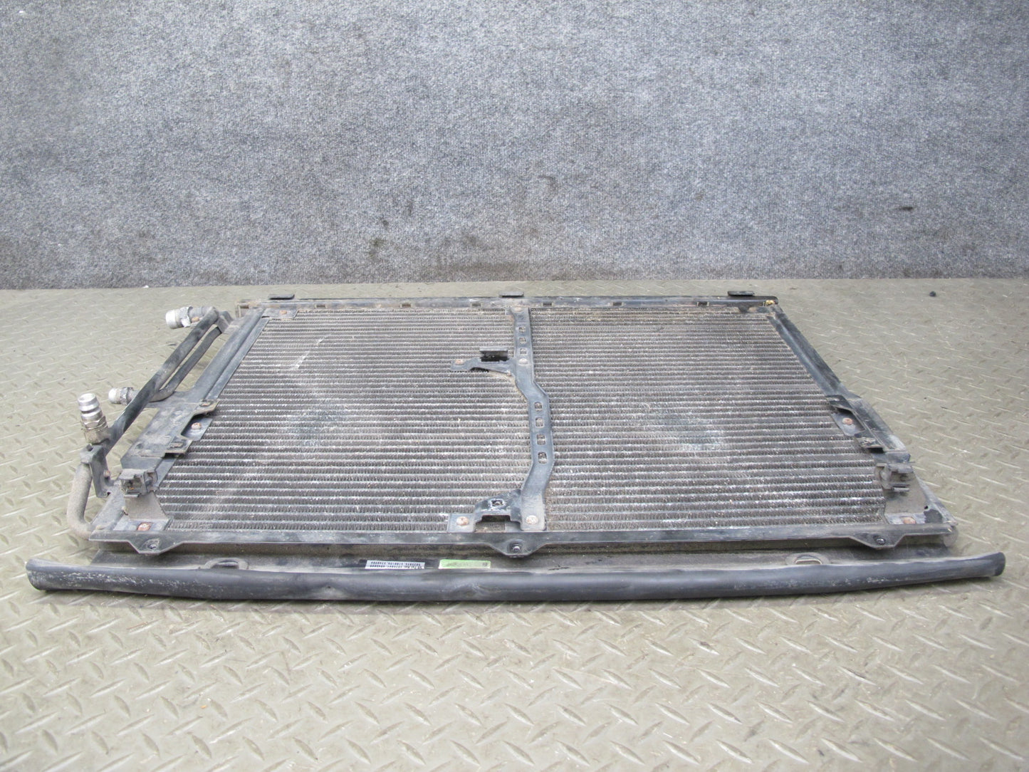 96-99 Mercedes W140 C140 Cl-class A/C Air Condition Condenser 1408300570 OEM