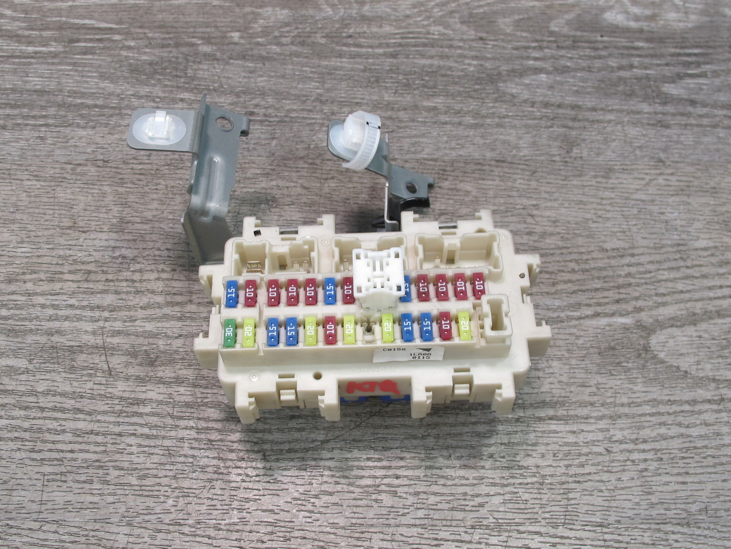 2011-2013 Infiniti QX56 Engine Cabin Interior Fuse Relay Junction Box Block