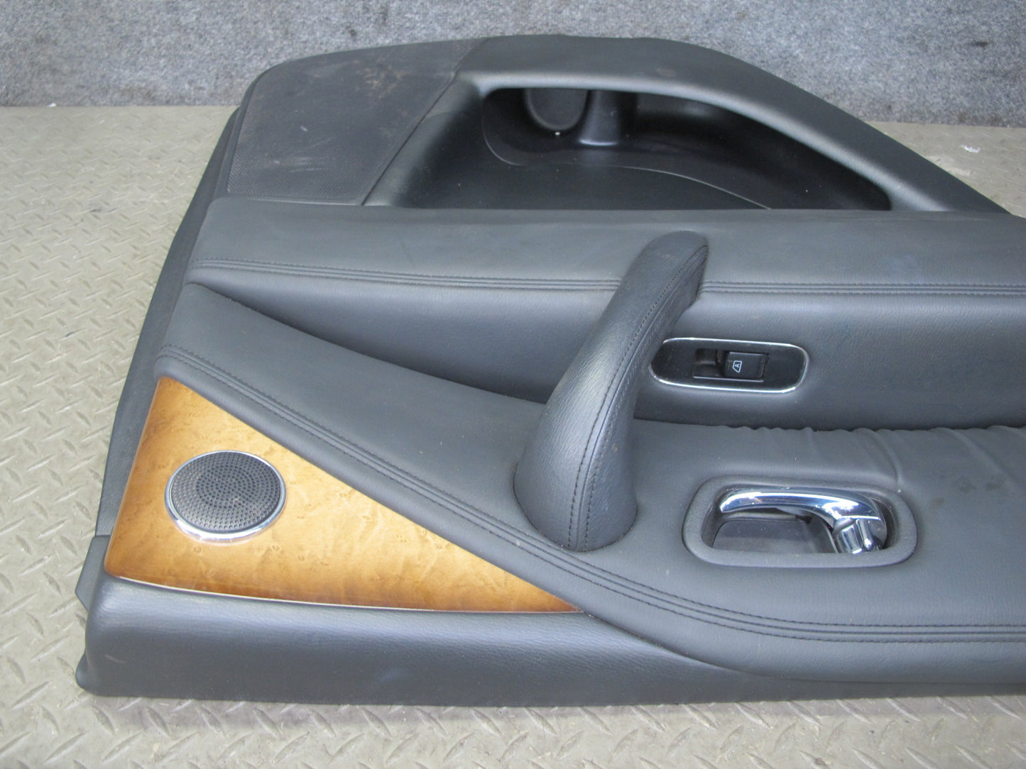 2011-2012 Infiniti QX56 Rear Right & Left Side Interior Door Panel Set