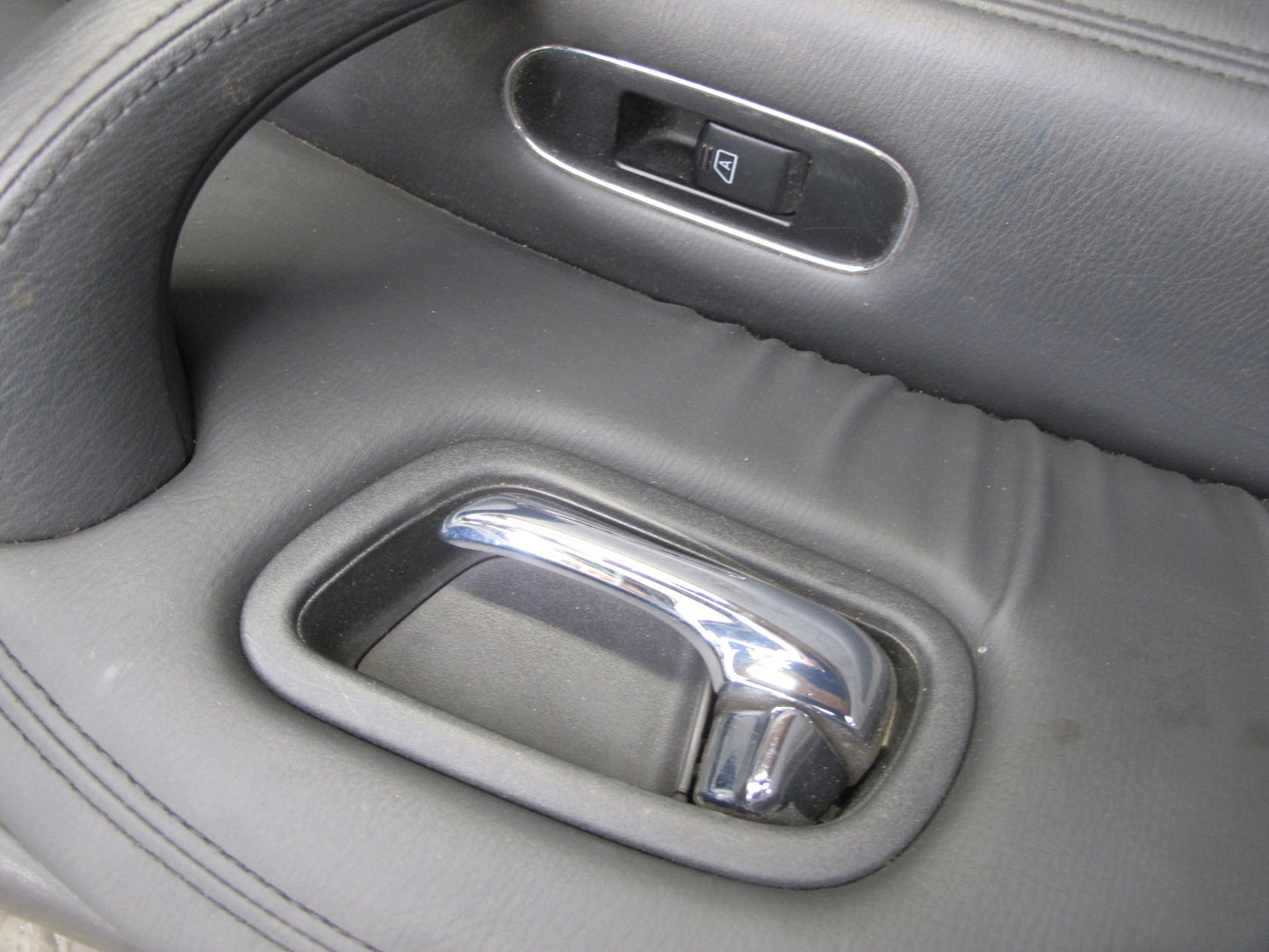 2011-2012 Infiniti QX56 Rear Right & Left Side Interior Door Panel Set