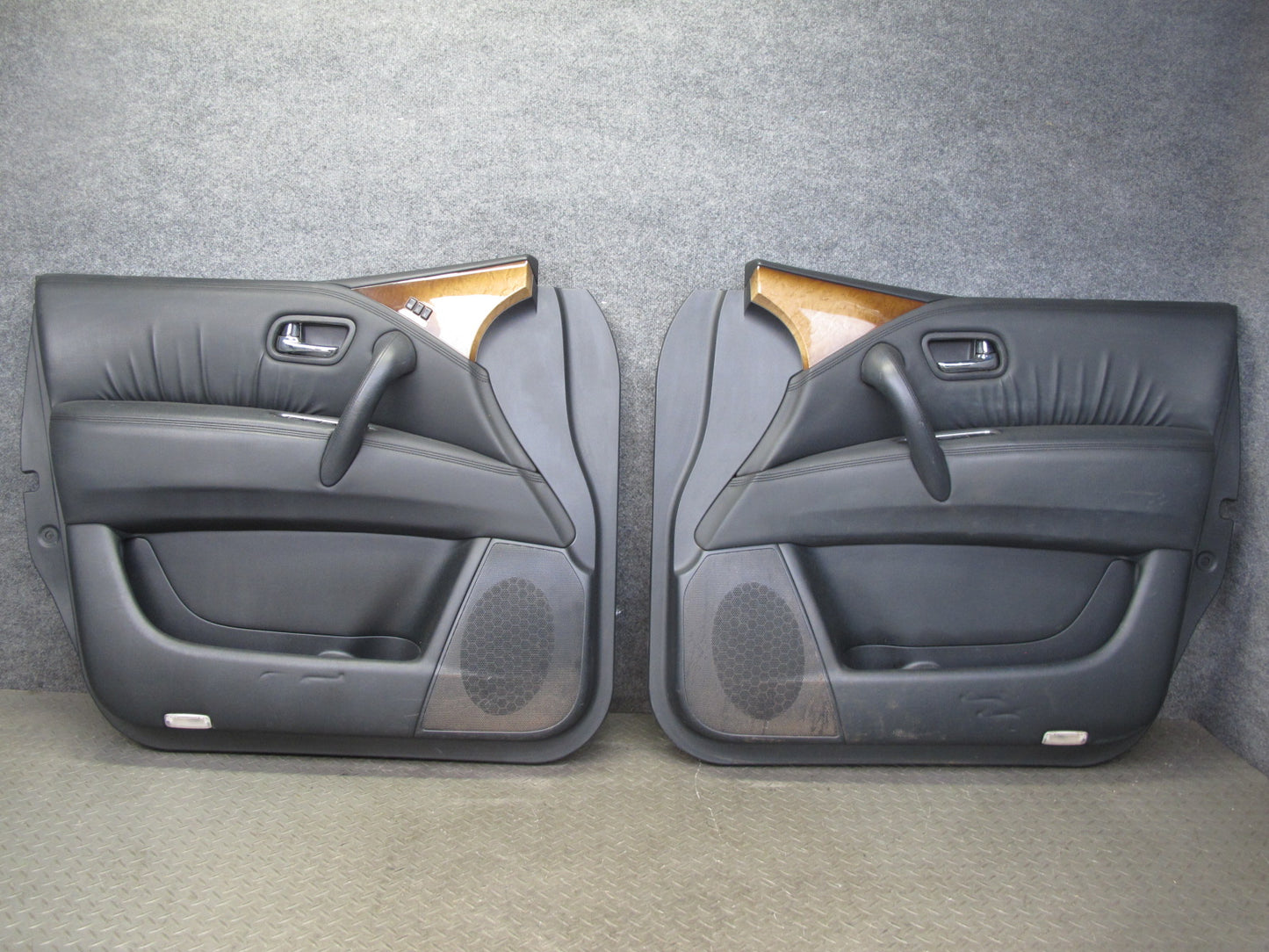 2011-2012 Infiniti QX56 Front Right & Left Side Interior Door Panel Set