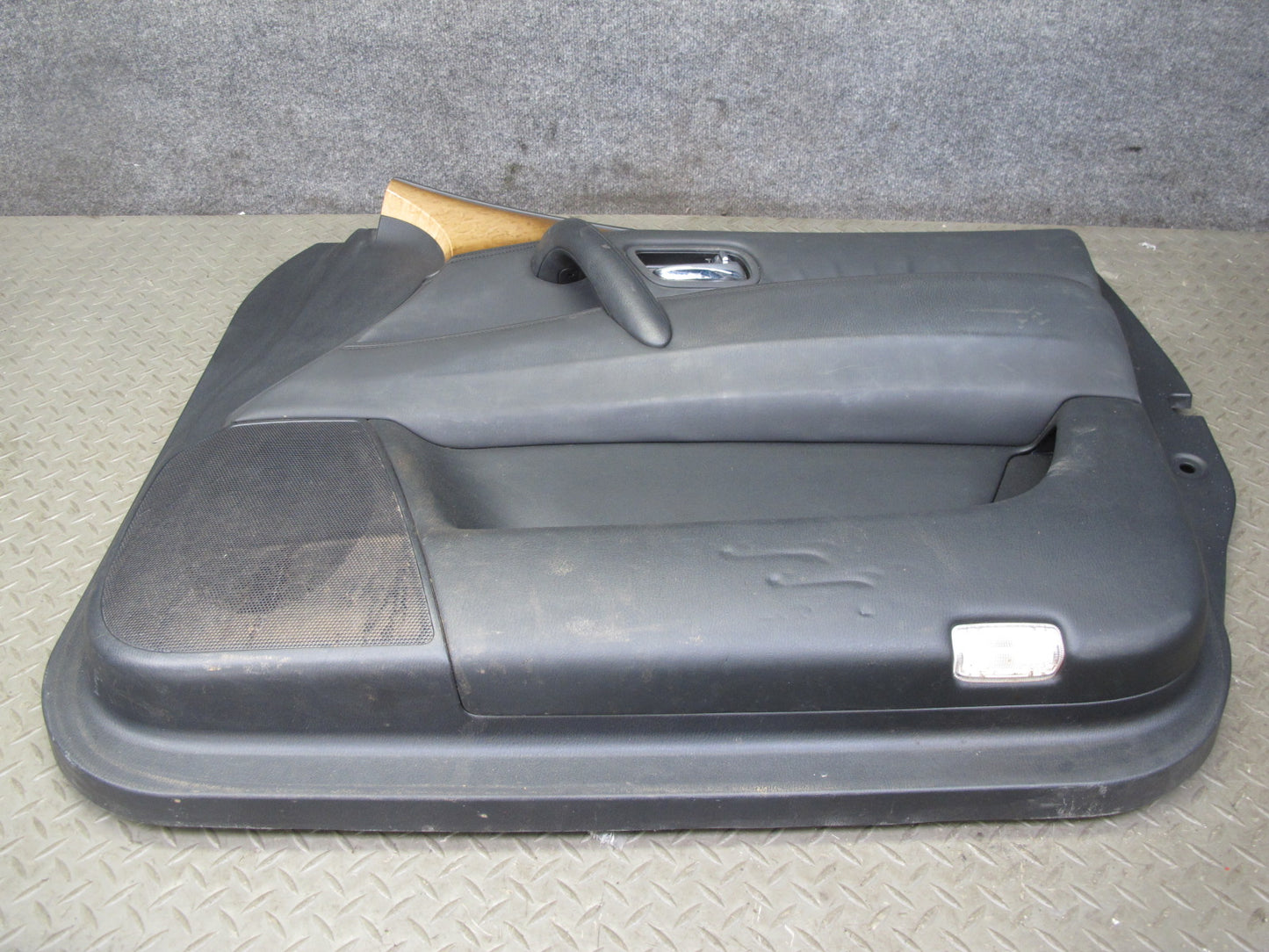 2011-2012 Infiniti QX56 Front Right & Left Side Interior Door Panel Set