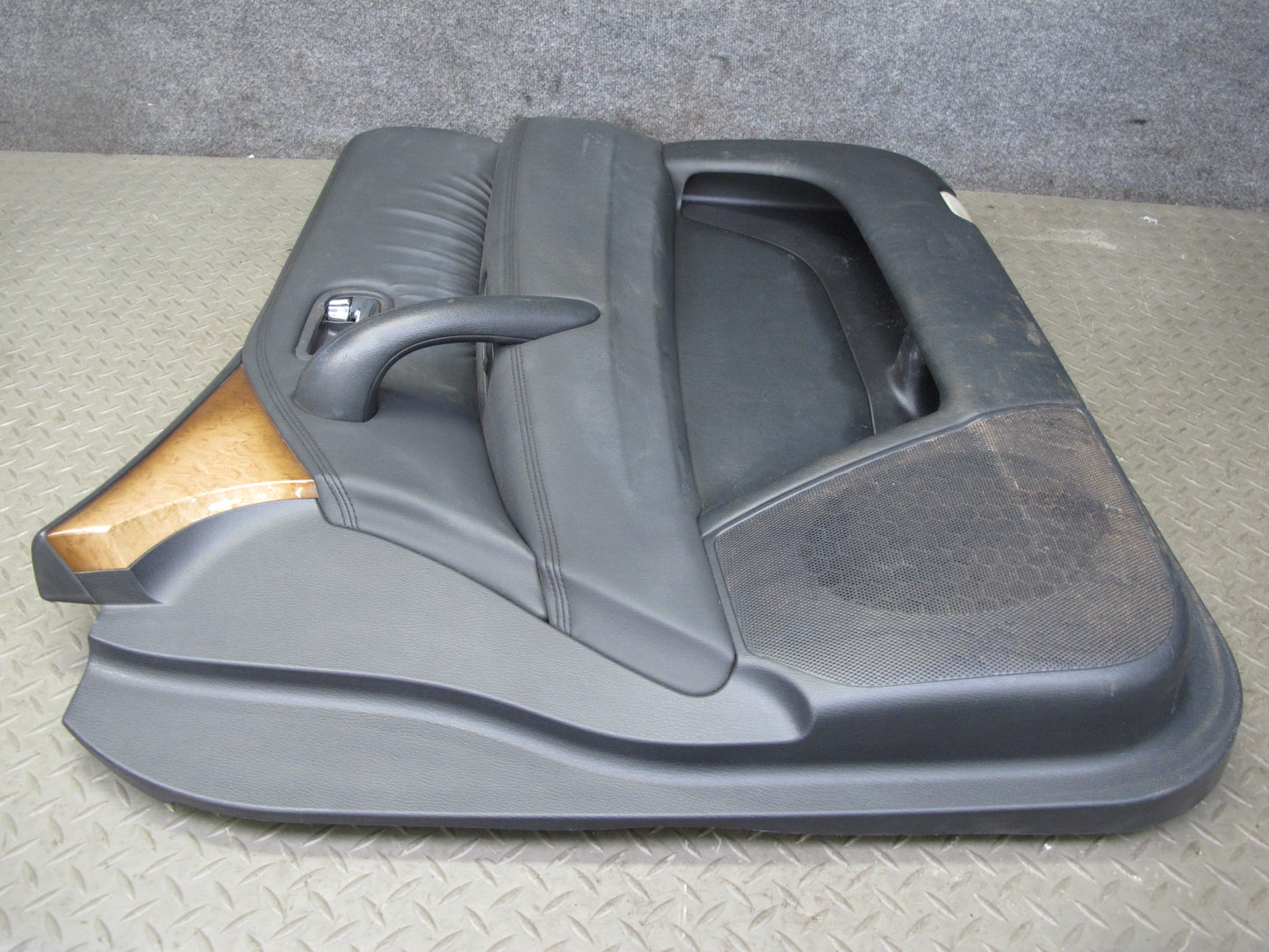2011-2012 Infiniti QX56 Front Right & Left Side Interior Door Panel Set