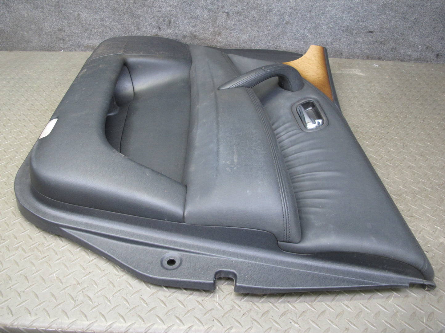 2011-2012 Infiniti QX56 Front Right & Left Side Interior Door Panel Set