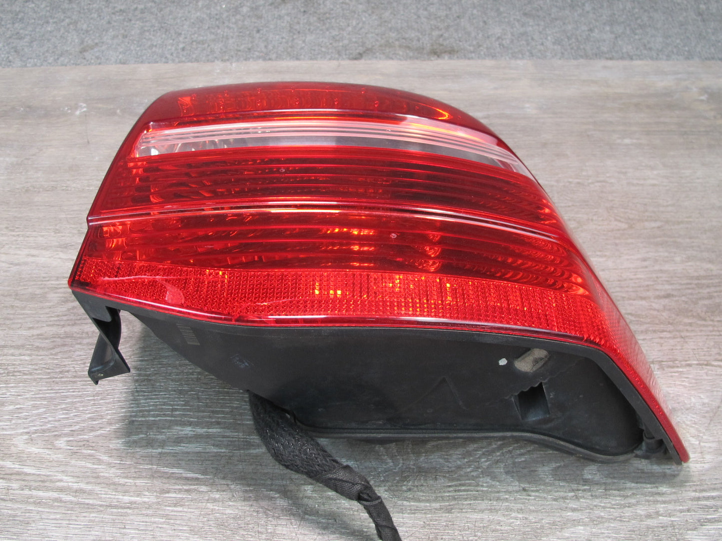 2008-2010 Porsche Cayenne 957 Rear Right Tail Light Lamp 7L5945208A