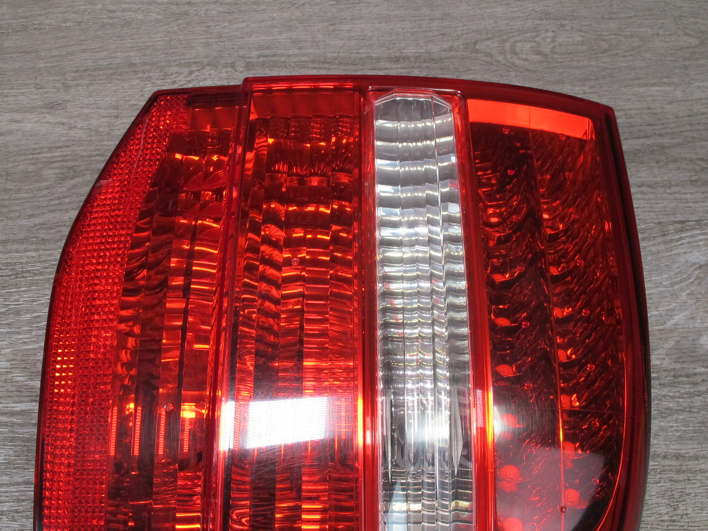 2008-2010 Porsche Cayenne 957 Rear Right Tail Light Lamp 7L5945208A