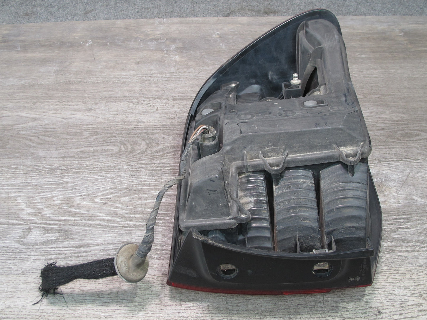 2008-2010 Porsche Cayenne 957 Rear Left Tail Light Lamp 7L5945207A