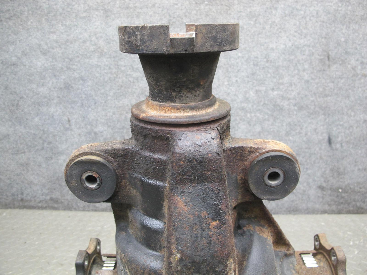 90-96 Nissan Z32 300ZX Turbo Rear Differential Carrier 3.69 Ratio 189K Miles OEM