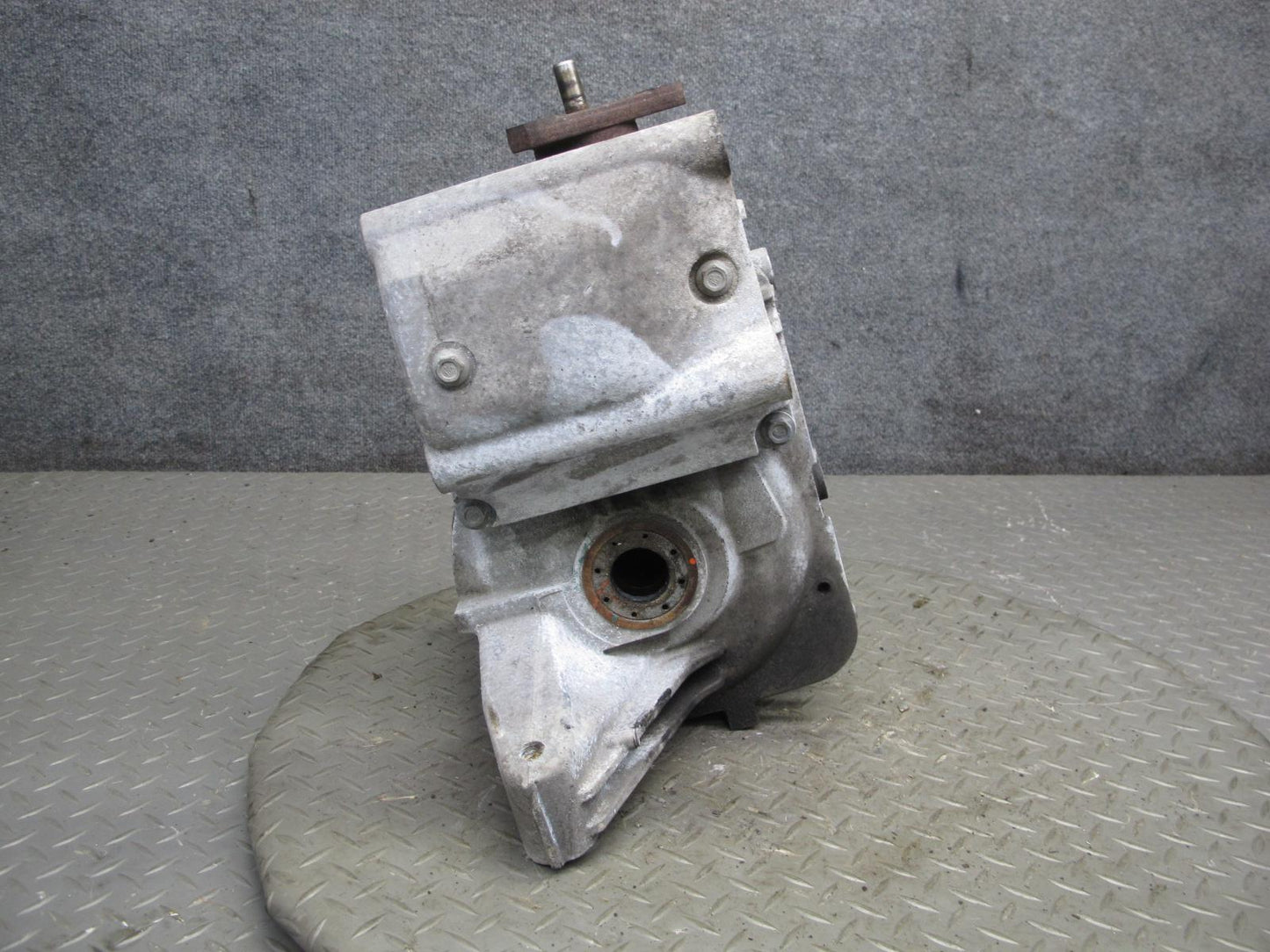 07-09 Saturn SKY Solstice Turbo M/T Rear Differential Carrier 3.73 Ratio 88K OEM
