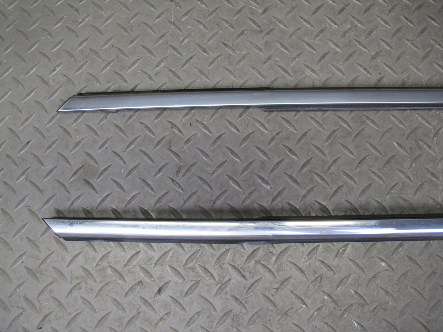 2011-2020 Infiniti QX56 QX80 Front Left & Right Side Door Window Molding Set