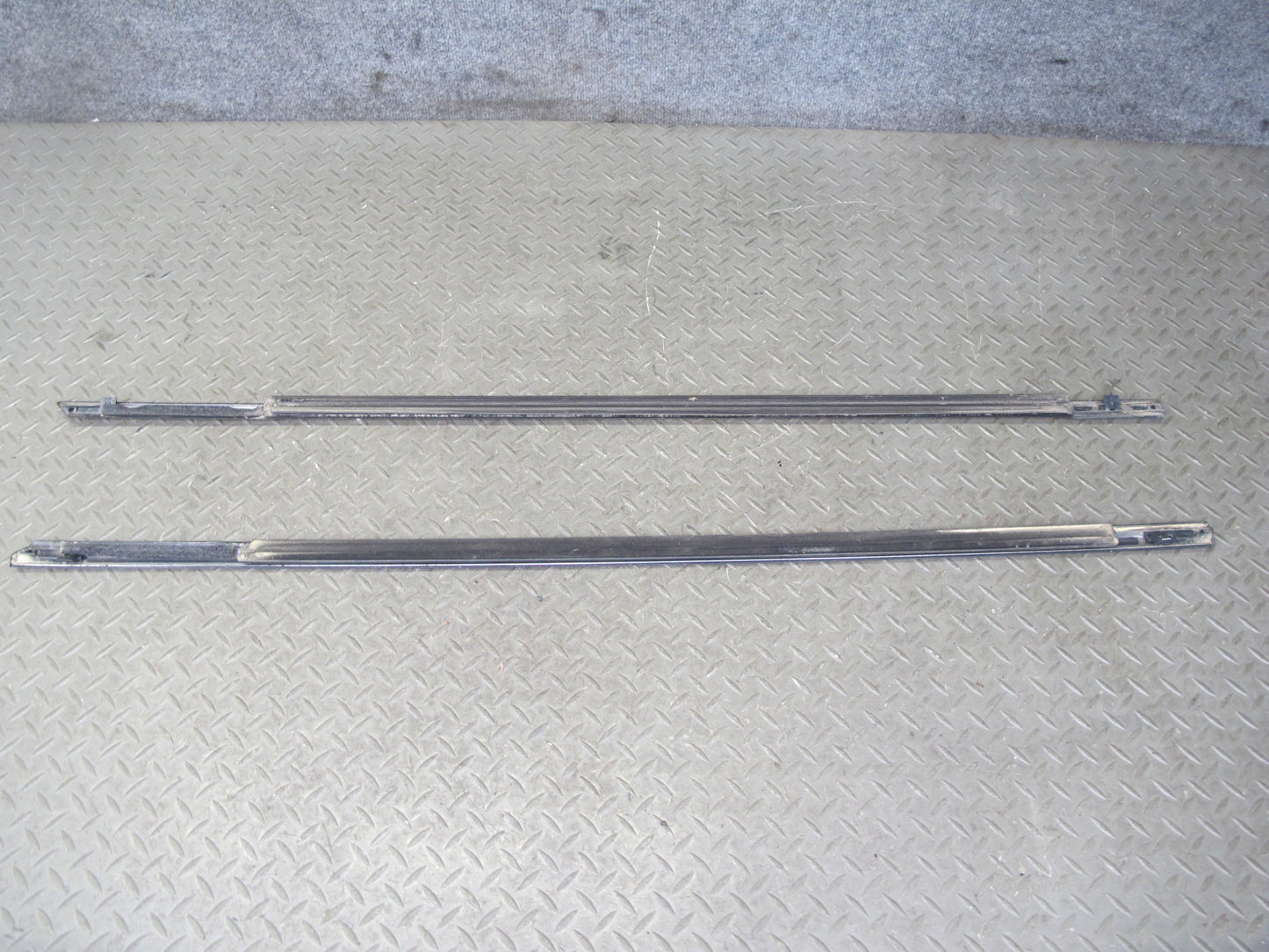 2011-2020 Infiniti QX56 QX80 Front Left & Right Side Door Window Molding Set