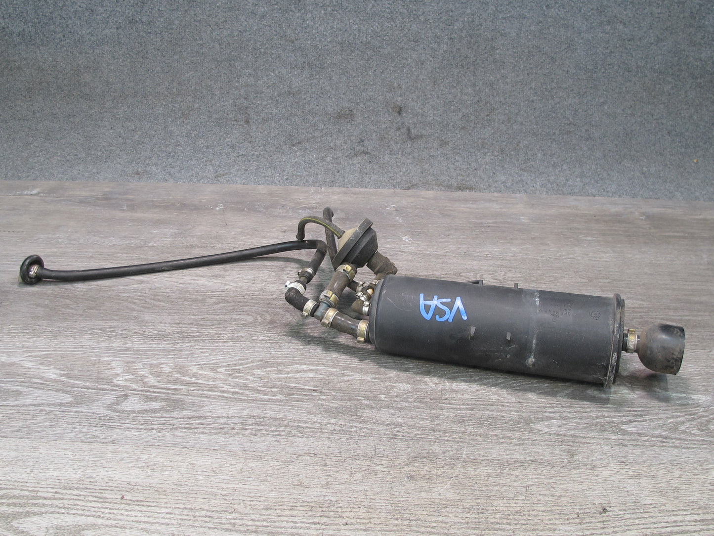 86-89 VW Scirocco Charcoal Canister & Vacuum Control Valve Assy 171201813 OEM