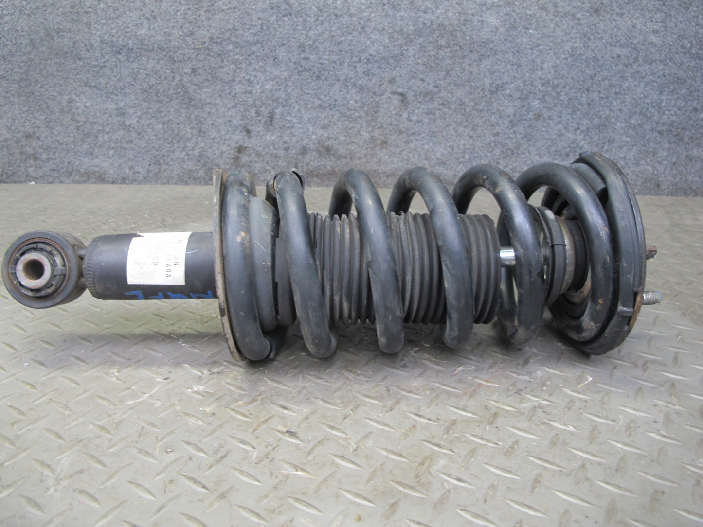 2011-2017 Infiniti QX56 QX80 RWD Front Left & Right Strut Shock Absorber Set