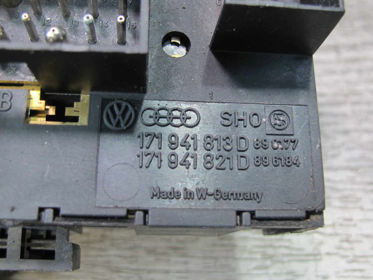 86-89 VW Scirocco MK2 Front Under Dash Fuse Relay Box Module Unit 171941821 OEM