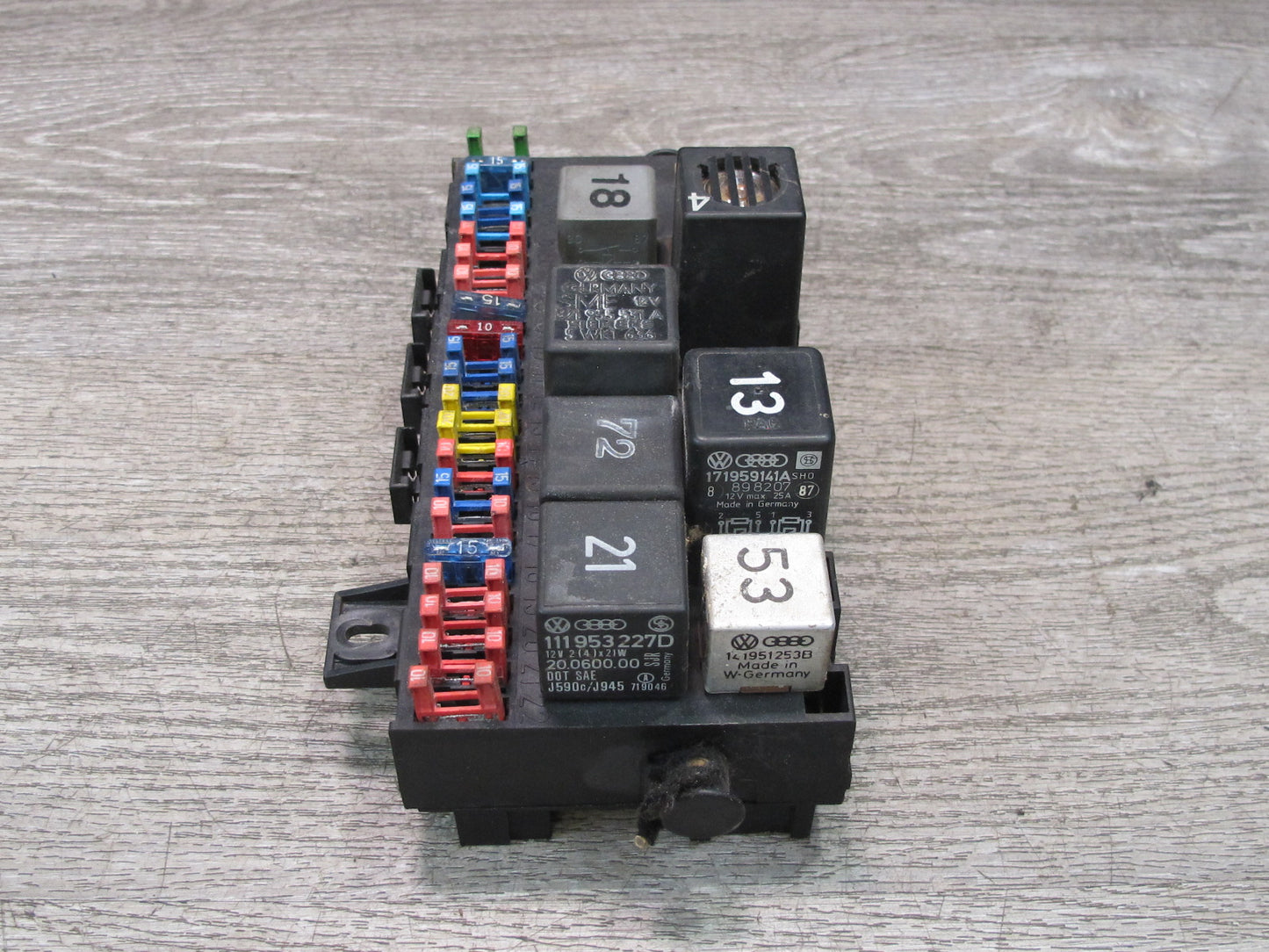 86-89 VW Scirocco MK2 Front Under Dash Fuse Relay Box Module Unit 171941821 OEM