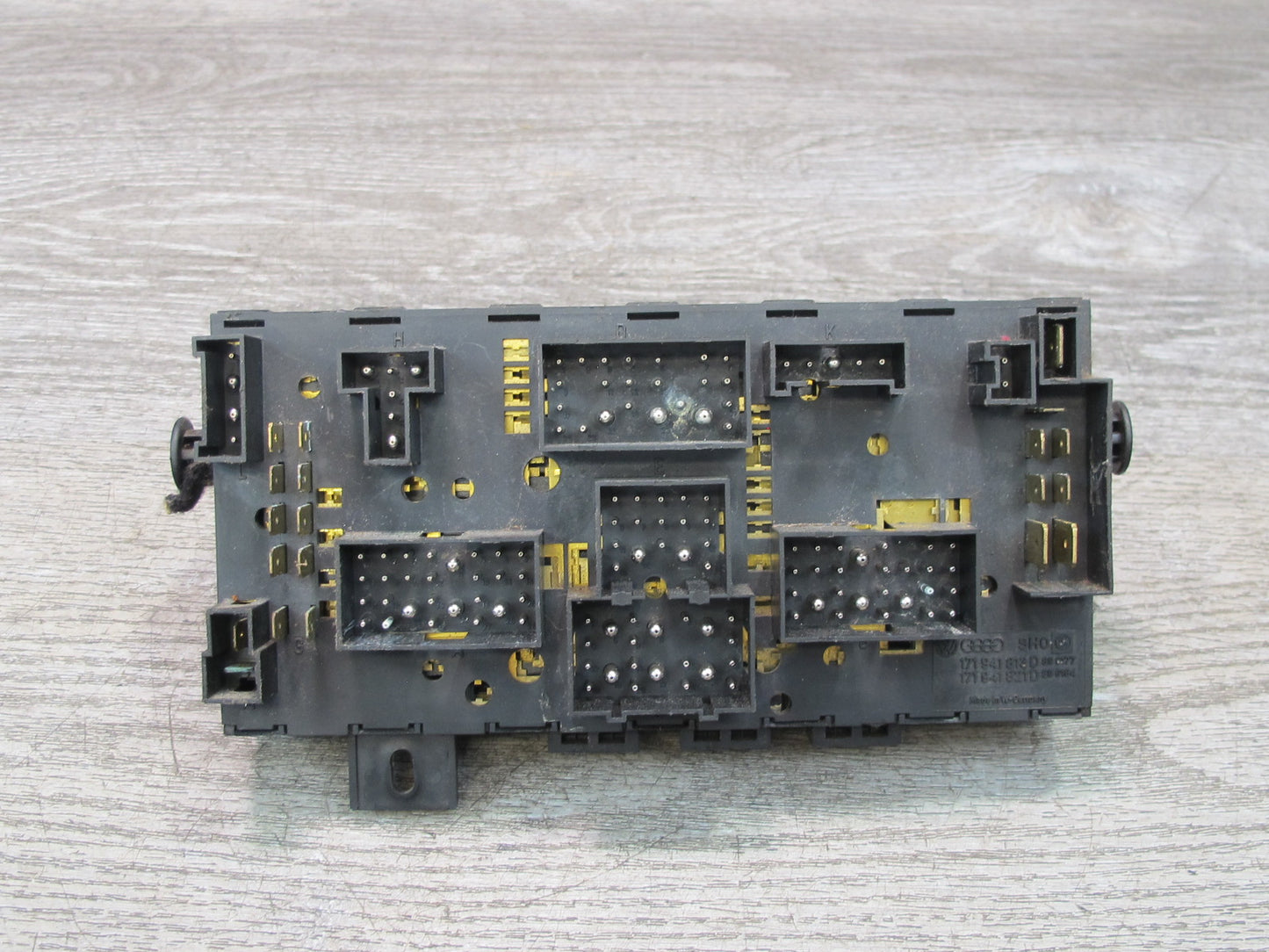 86-89 VW Scirocco MK2 Front Under Dash Fuse Relay Box Module Unit 171941821 OEM