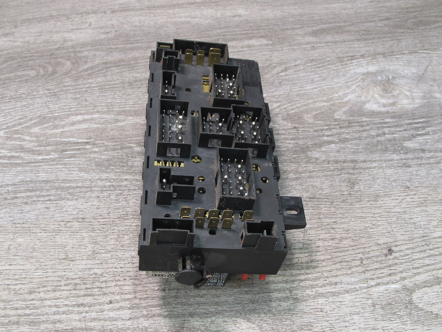86-89 VW Scirocco MK2 Front Under Dash Fuse Relay Box Module Unit 171941821 OEM