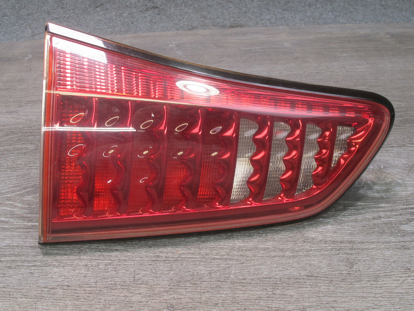 2011-2014 Infiniti QX56 QX80 Rear Right Passenger Side Inner Tail Light Lamp