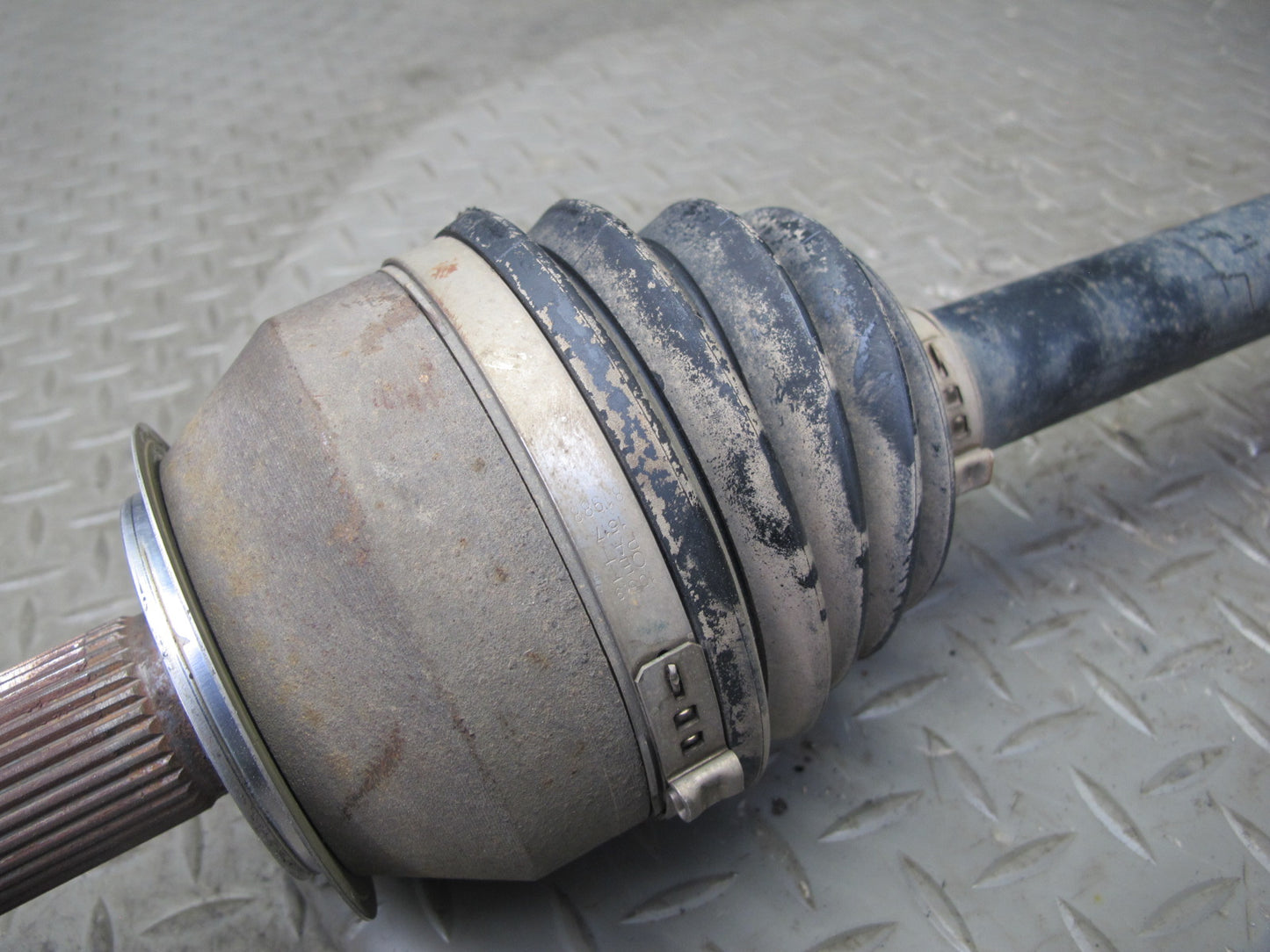 2011-2020 Infiniti QX56 QX80 RWD Rear Right Pass Side Suspension Axle Shaft