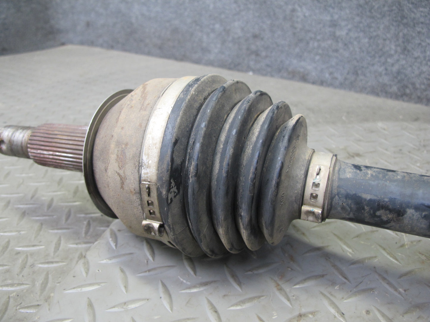 2011-2020 Infiniti QX56 QX80 RWD Rear Left Driver Side Suspension Axle Shaft