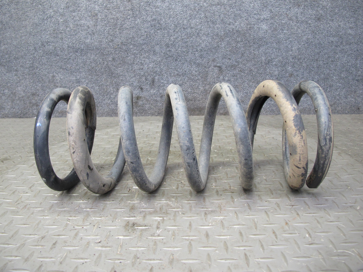 2011-2020 Infiniti QX56 QX80 RWD Rear Left & Right Side Coil Spring Set