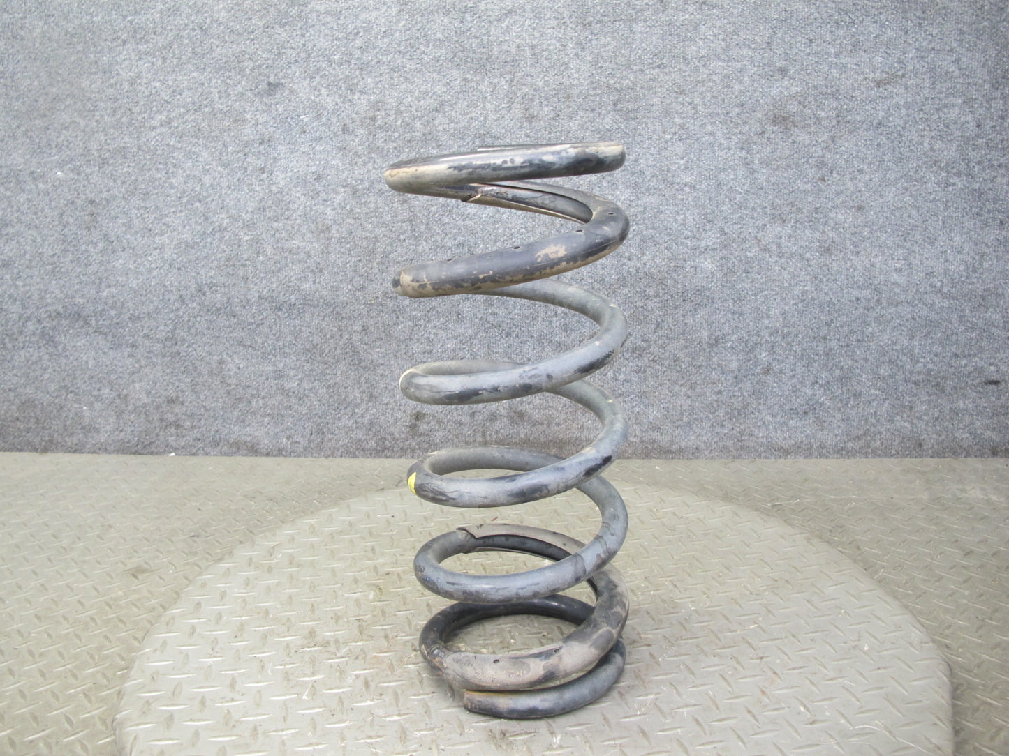 2011-2020 Infiniti QX56 QX80 RWD Rear Left & Right Side Coil Spring Set