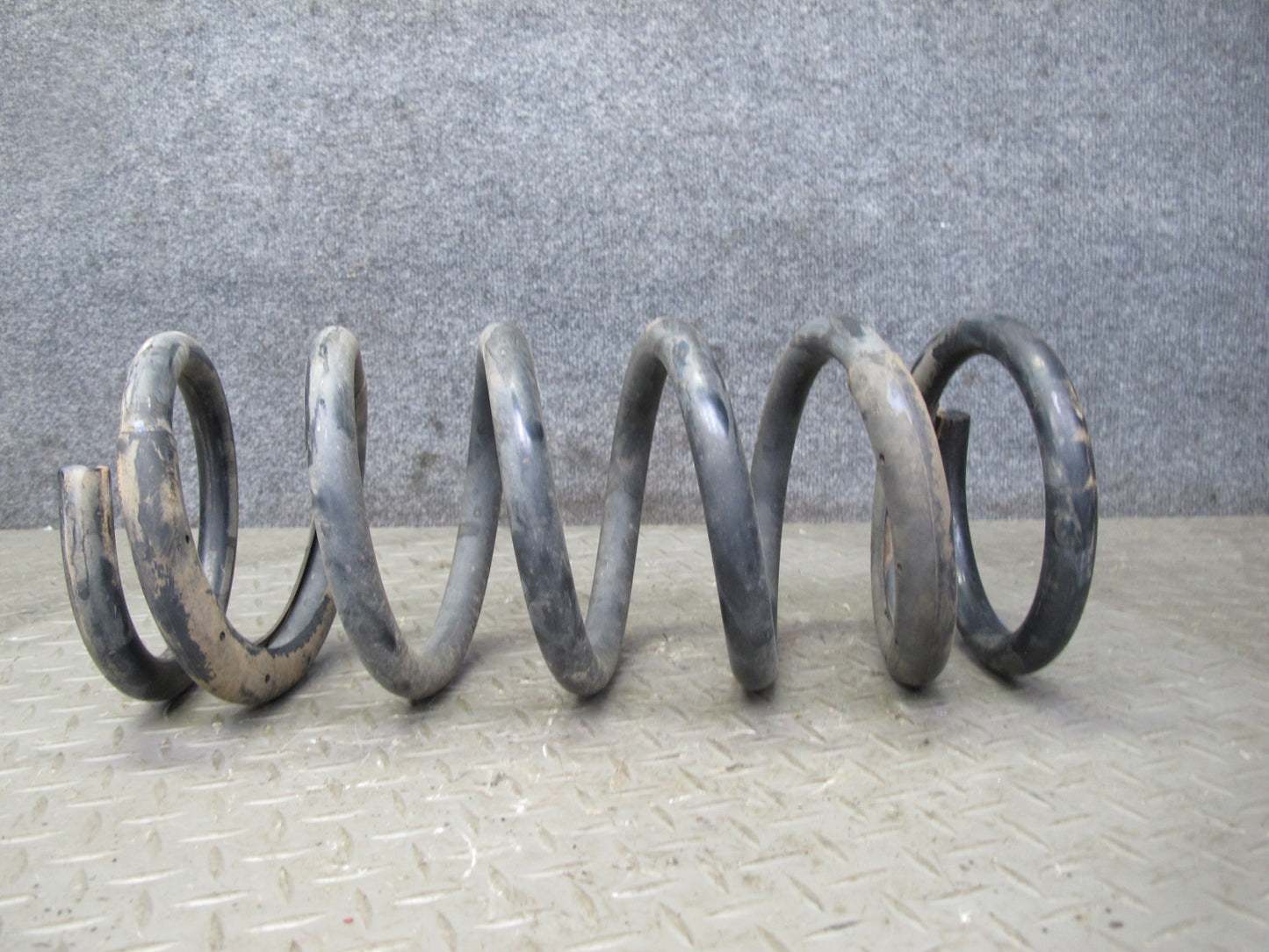 2011-2020 Infiniti QX56 QX80 RWD Rear Left & Right Side Coil Spring Set