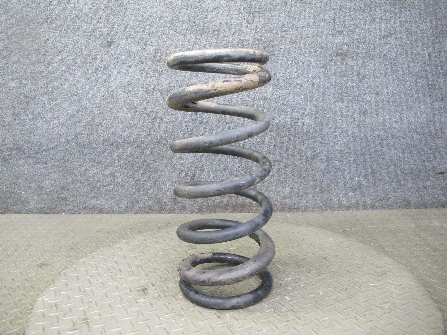 2011-2020 Infiniti QX56 QX80 RWD Rear Left & Right Side Coil Spring Set