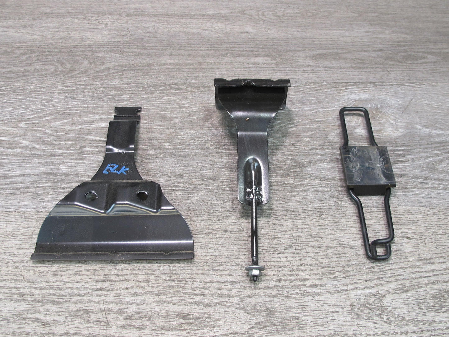05-11 Mercedes R171 Slk-class Battery Tray Mount Bracket Support Clamp Set OEM