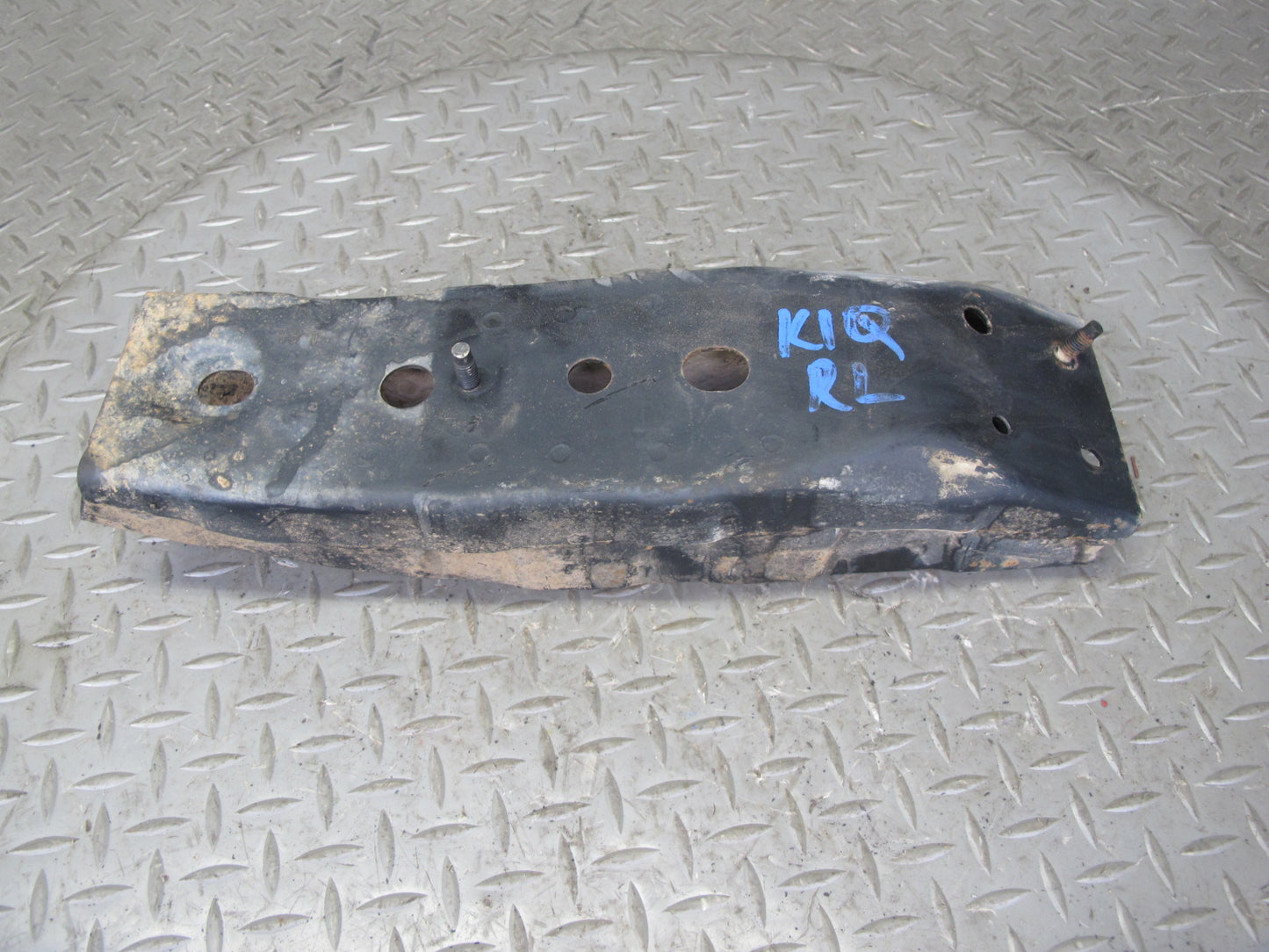 2011-2020 Infiniti QX56 QX80 Rear Left Side Bumper Reinforcement Bracket Mount