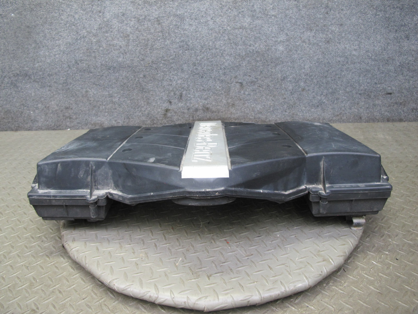 99-02 Mercedes R129 SL500 M113 Engine Air Intake Cleaner Filter Box OEM