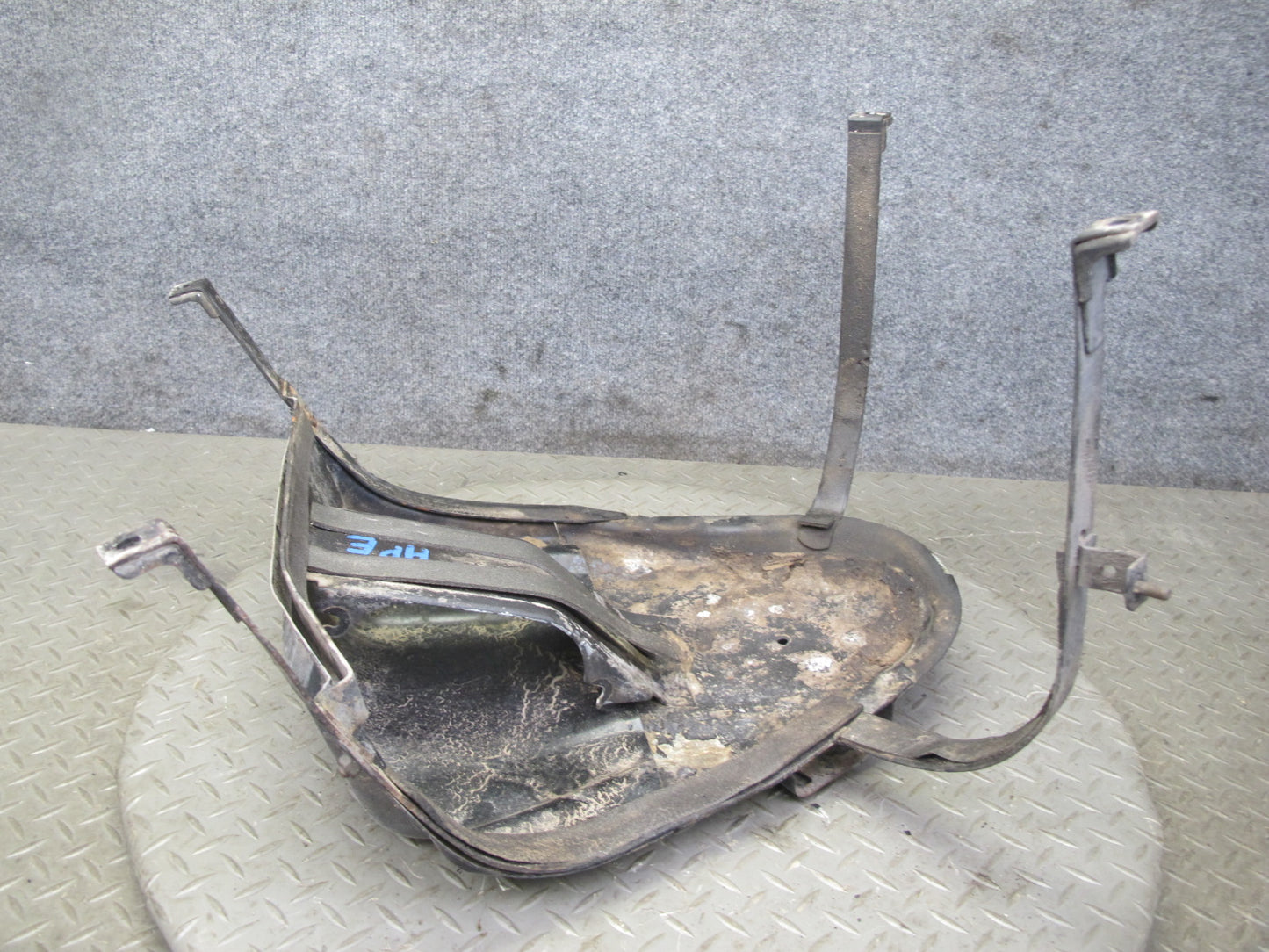 1984-1986 Porsche 928 S Fuel Tank Mounting Bracket Support
