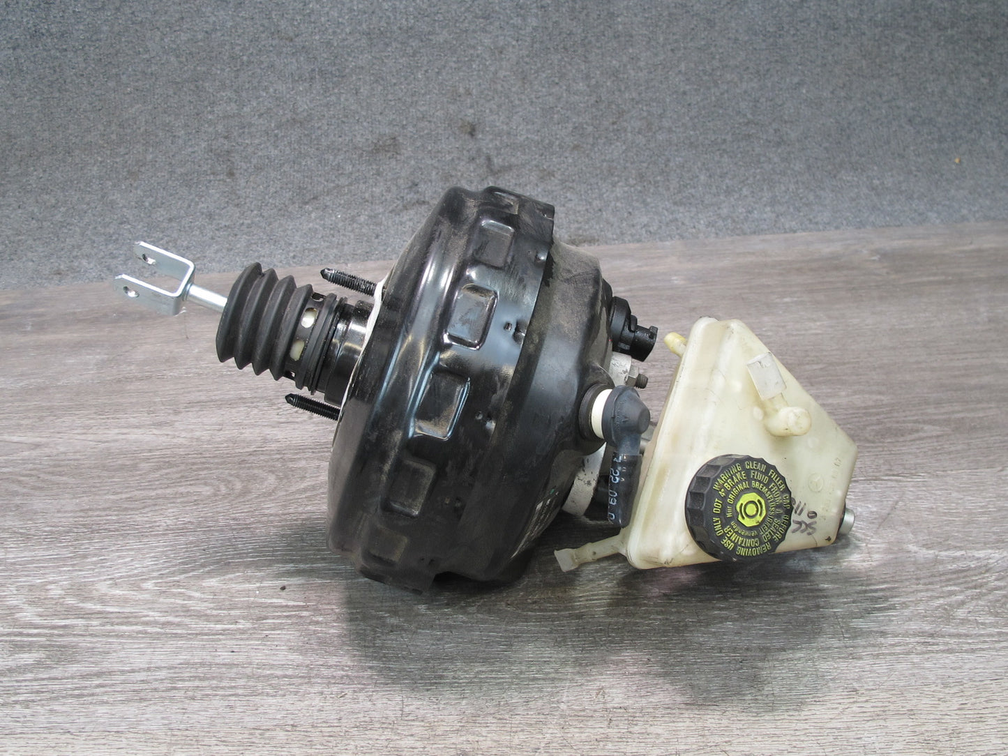 05-11 Mercedes R171 Slk-class Brake Master Cylinder Booster Fluid Reservoir OEM