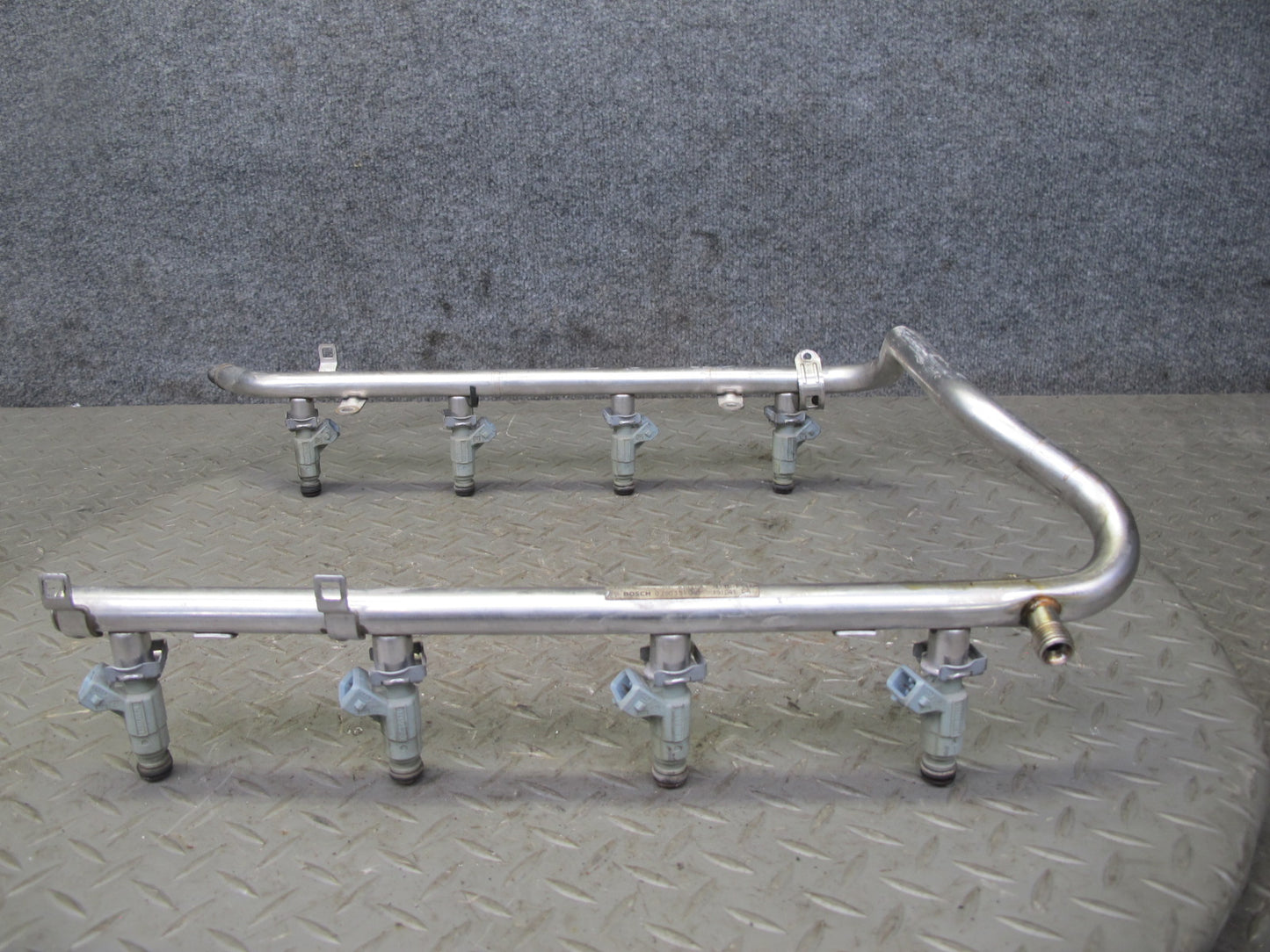 99-02 Mercedes R129 SL500 M113 Engine Fuel Rail w Injector Set 1130700095 OEM
