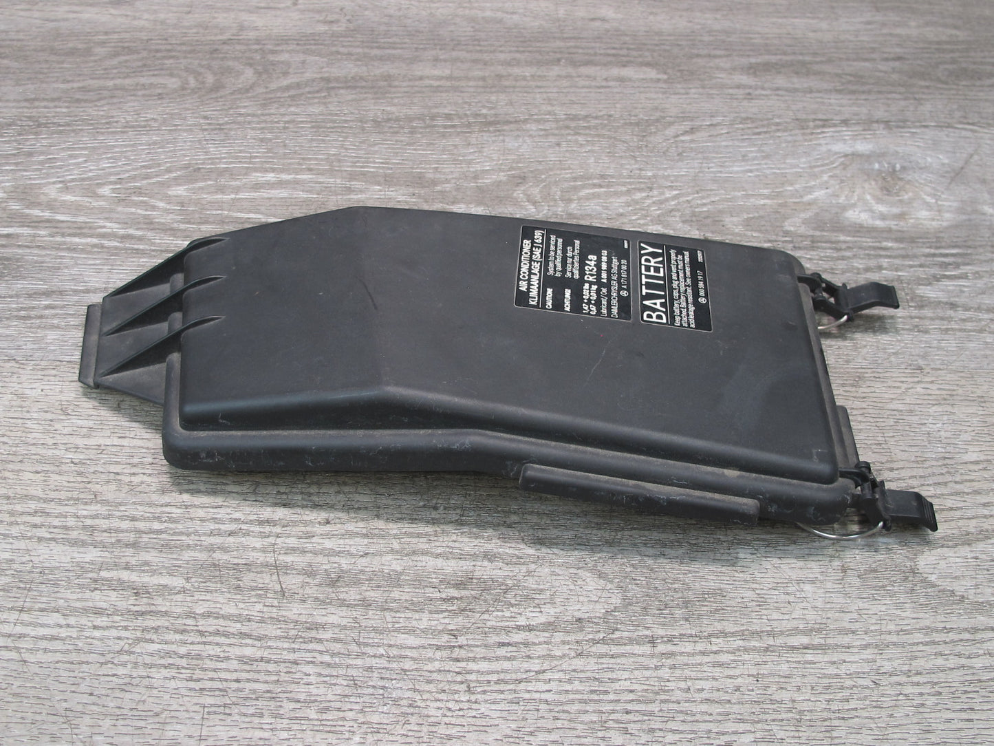 05-11 Mercedes R171 Slk-class Front Fuse Relay Box Lid Cover 1715400082 OEM