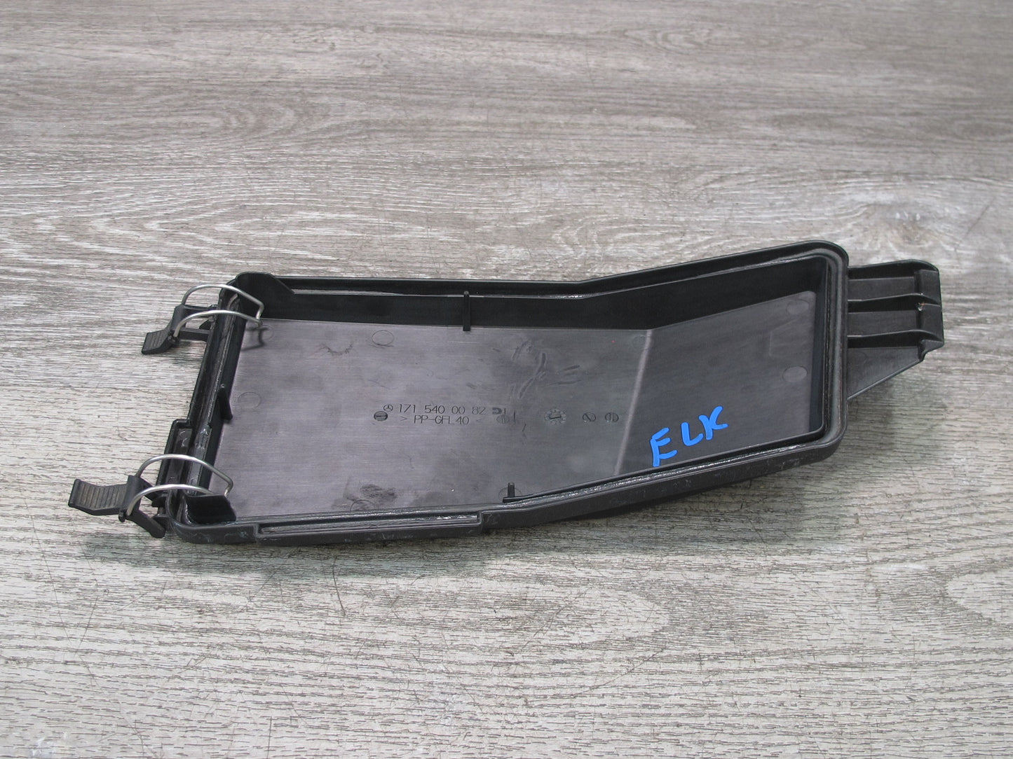 05-11 Mercedes R171 Slk-class Front Fuse Relay Box Lid Cover 1715400082 OEM