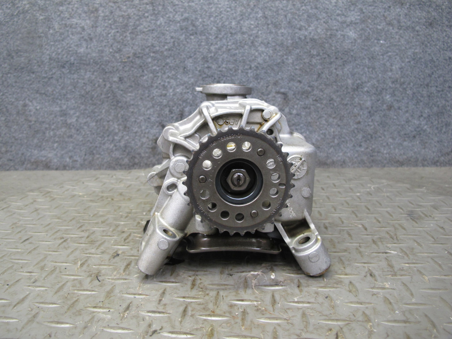 2010-2014 BMW E71 X6M S63 Engine Motor Oil Pump