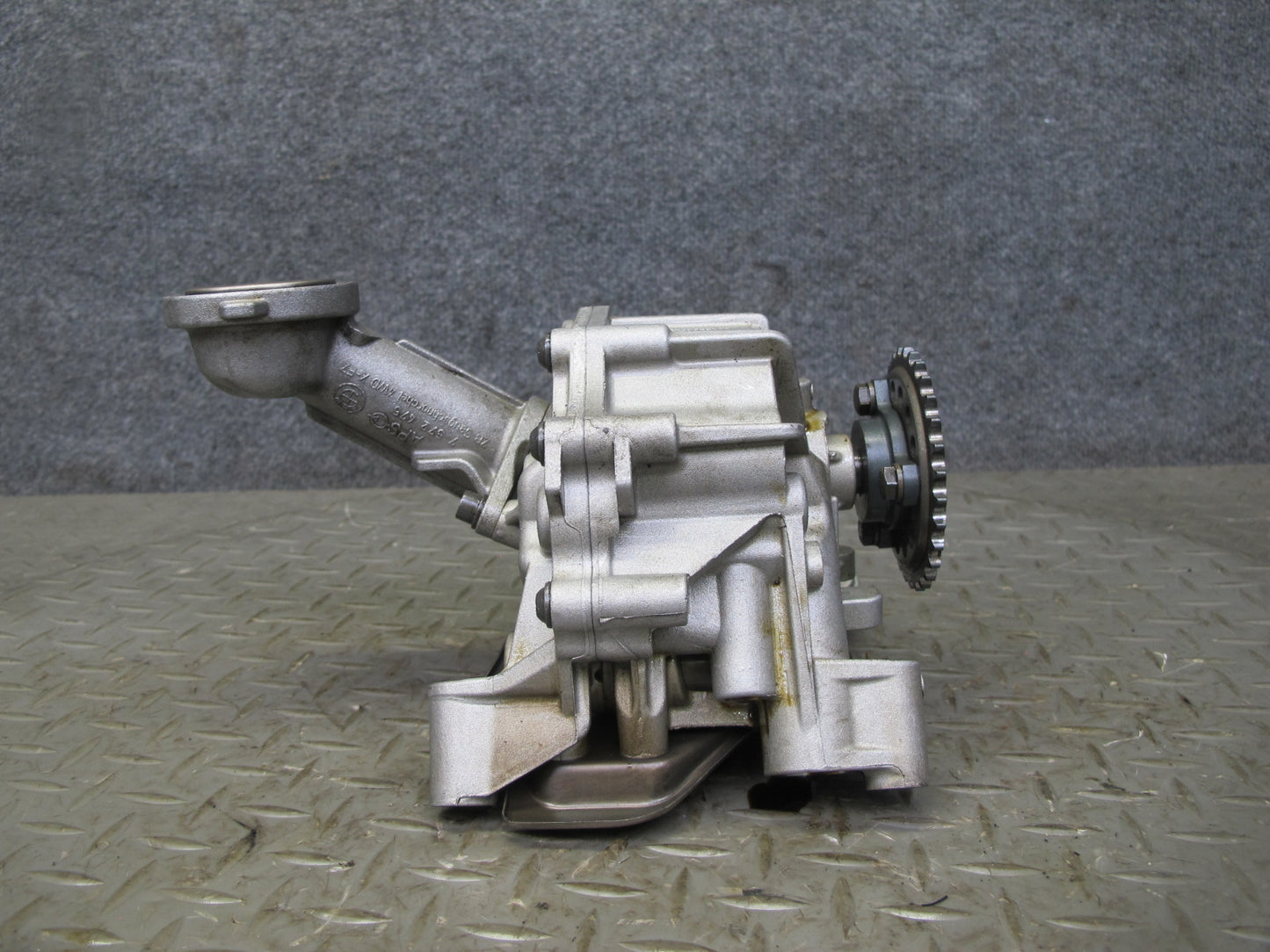 2010-2014 BMW E71 X6M S63 Engine Motor Oil Pump