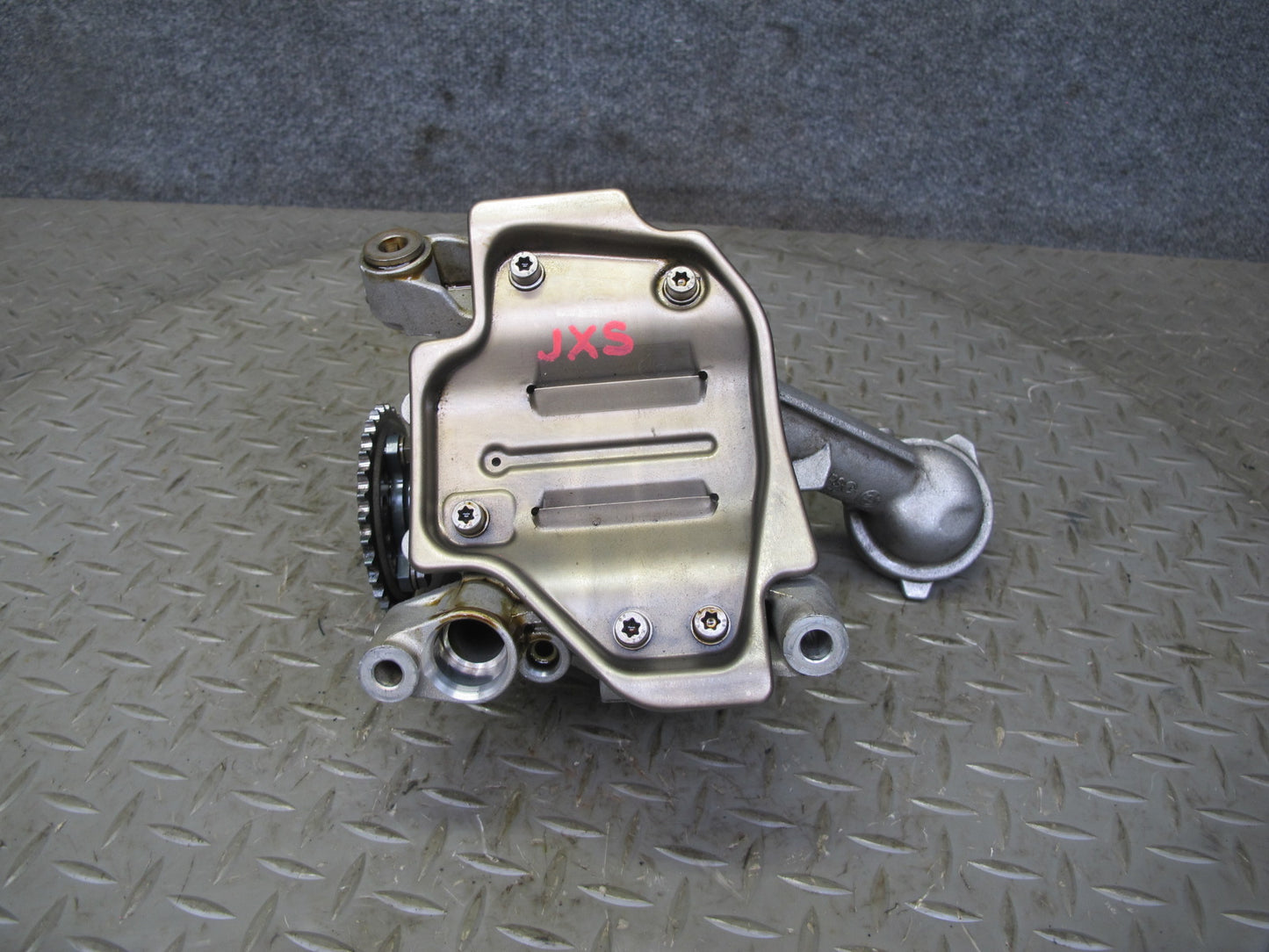 2010-2014 BMW E71 X6M S63 Engine Motor Oil Pump