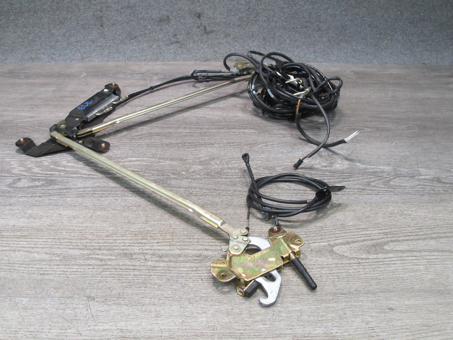 05-11 Mercedes R171 Slk-class TOP Roof Safety Lock Latch Assy 1717900071 OEM
