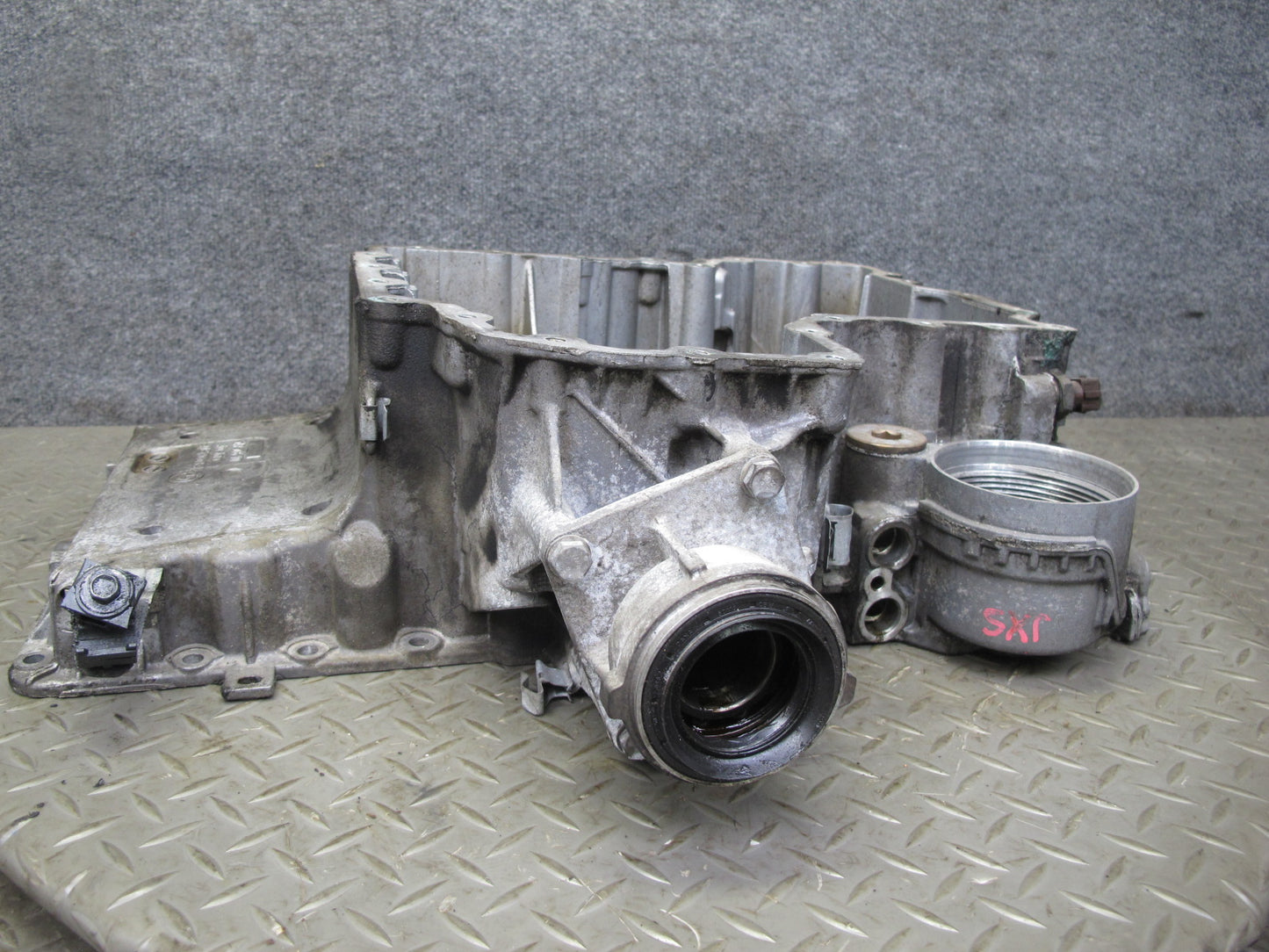 2011-2014 BMW E71 X6M 4.4L S63 Engine Motor Upper Oil Pan 86k Miles