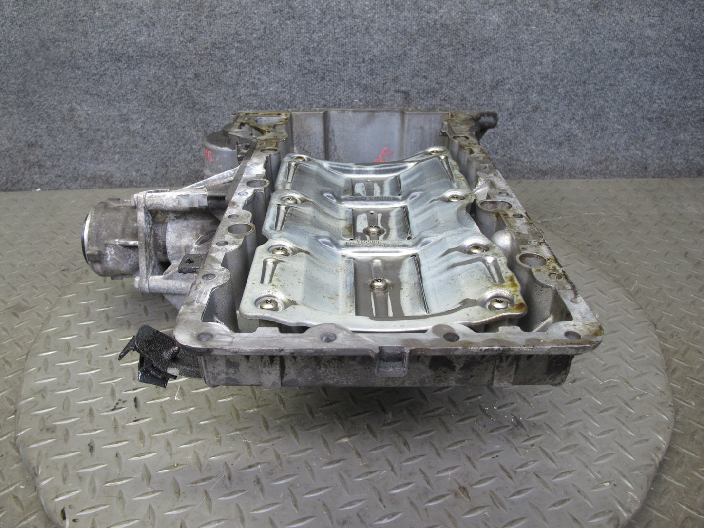 2011-2014 BMW E71 X6M 4.4L S63 Engine Motor Upper Oil Pan 86k Miles