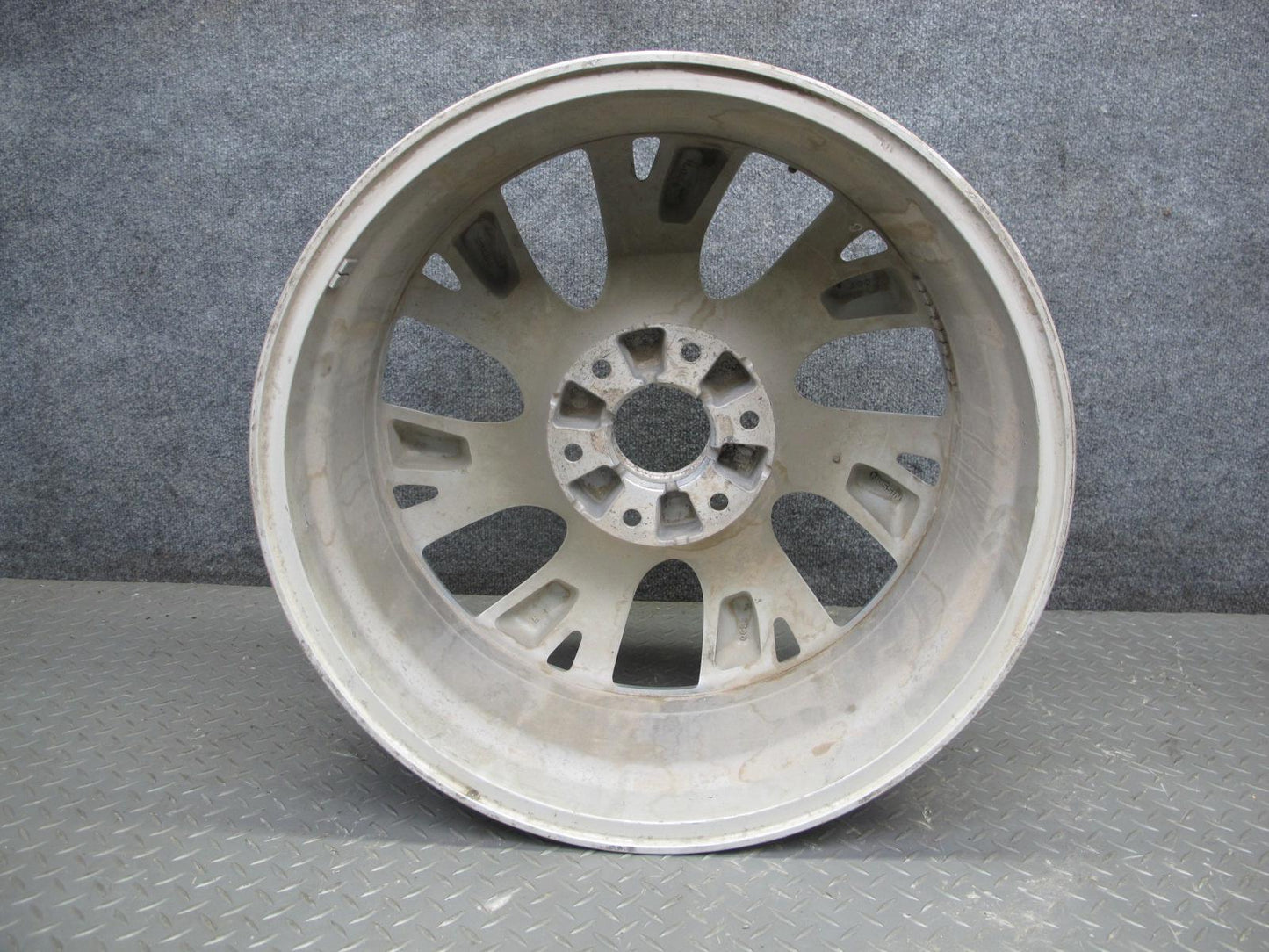 2011-2014 Infiniti QX56 QX80 Factory 20" R20 Alloy Wheel Rim 20x8J ET30