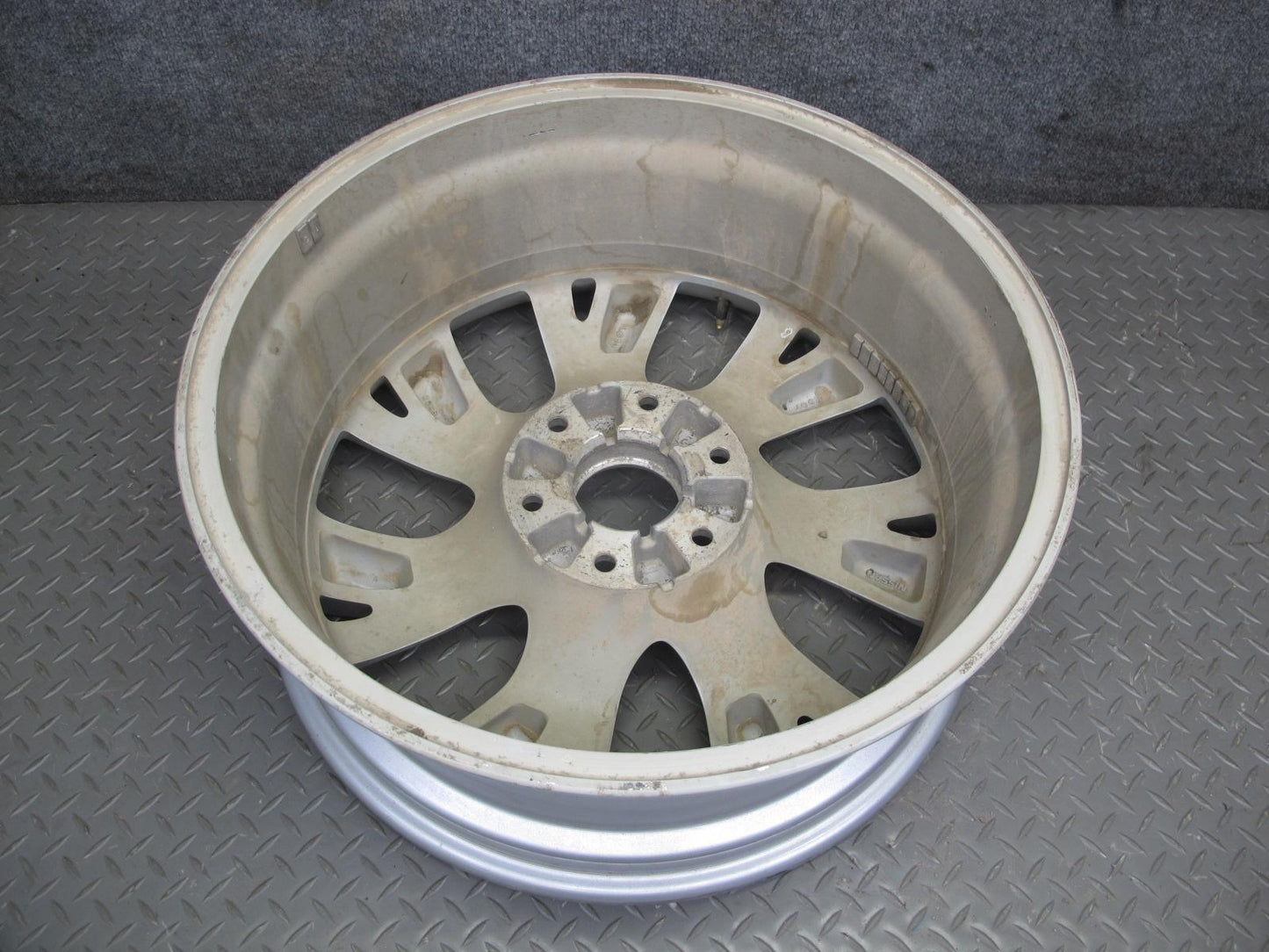 2011-2014 Infiniti QX56 QX80 Factory 20" R20 Alloy Wheel Rim 20x8J ET30