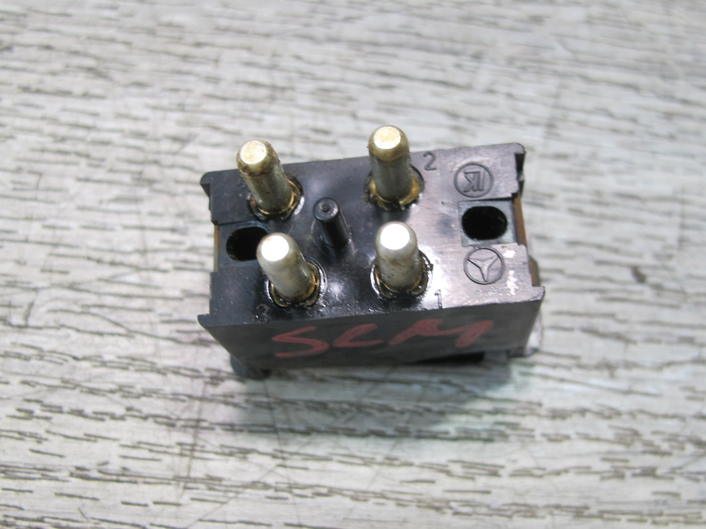 73-85 Mercedes R107 Radio Power Antenna Button Switch 0008206910 OEM