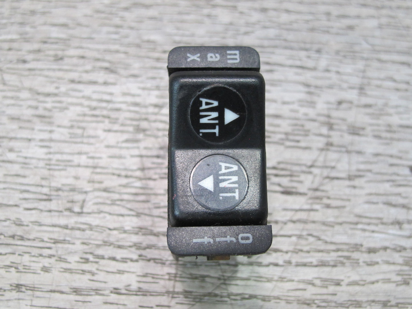 73-85 Mercedes R107 Radio Power Antenna Button Switch 0008206910 OEM